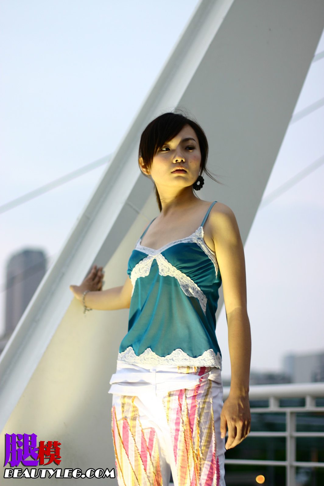 [BeautyLeg] No.003 Carina 台灣台南 20 pics 在现浏览第4张