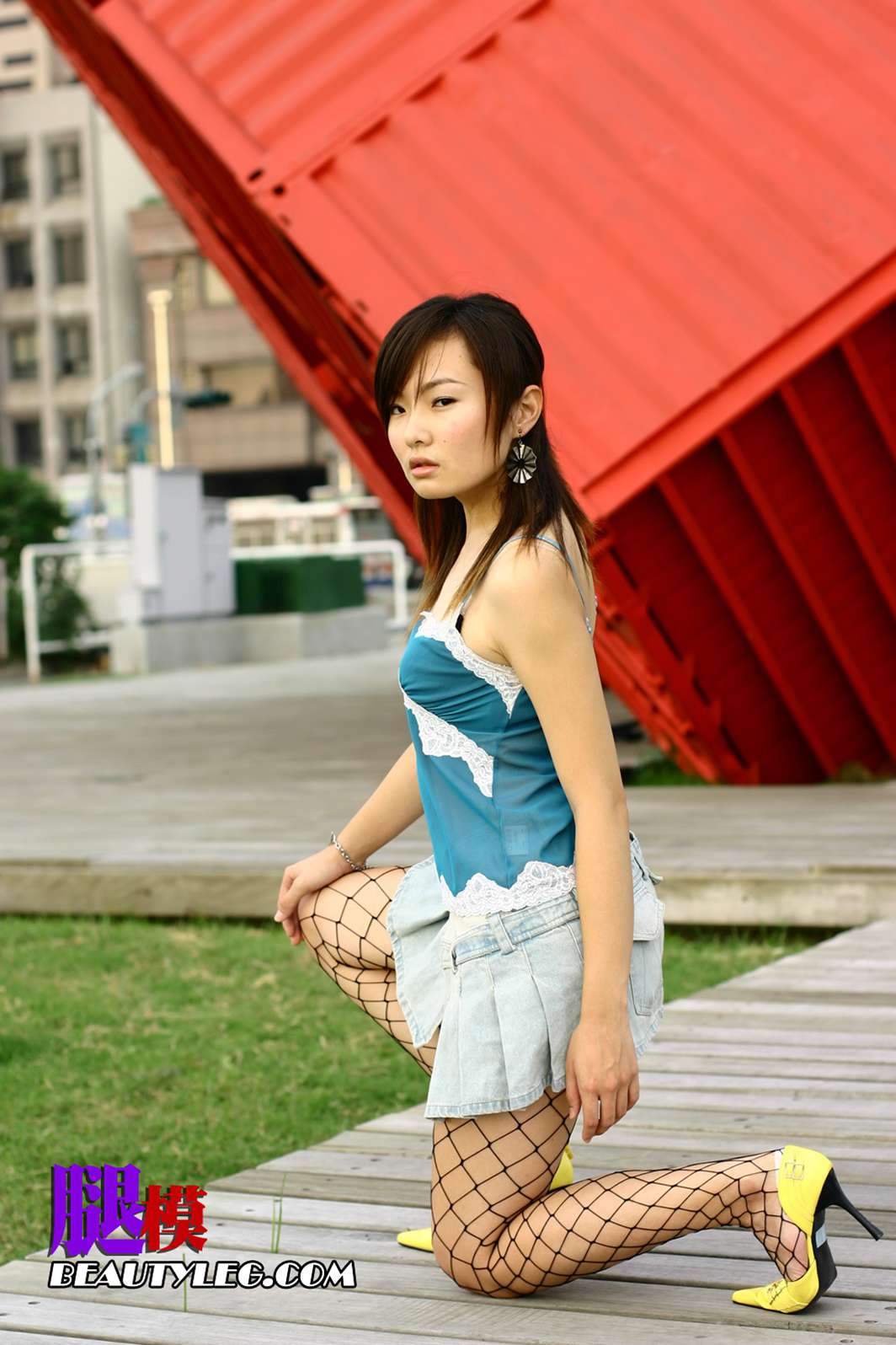 [BeautyLeg] No.003 Carina 台灣台南 20 pics 在现浏览第2张