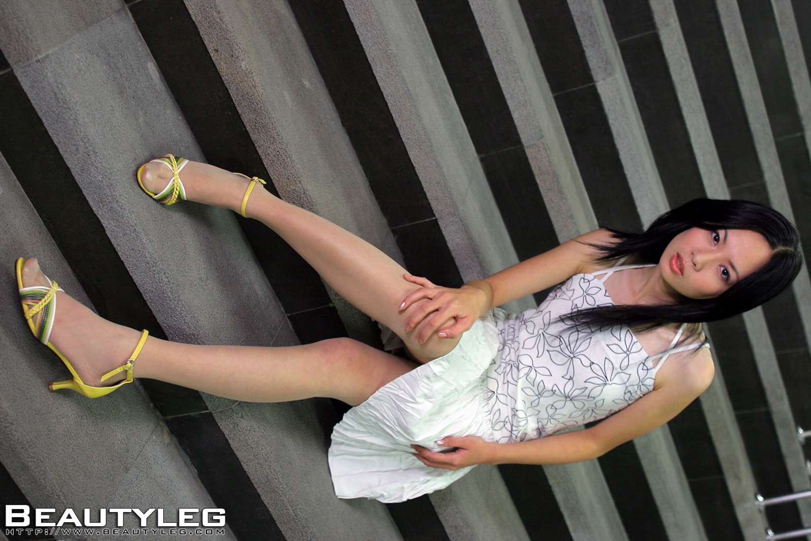 [BeautyLeg] No.048 孟瑶 在现浏览第17张