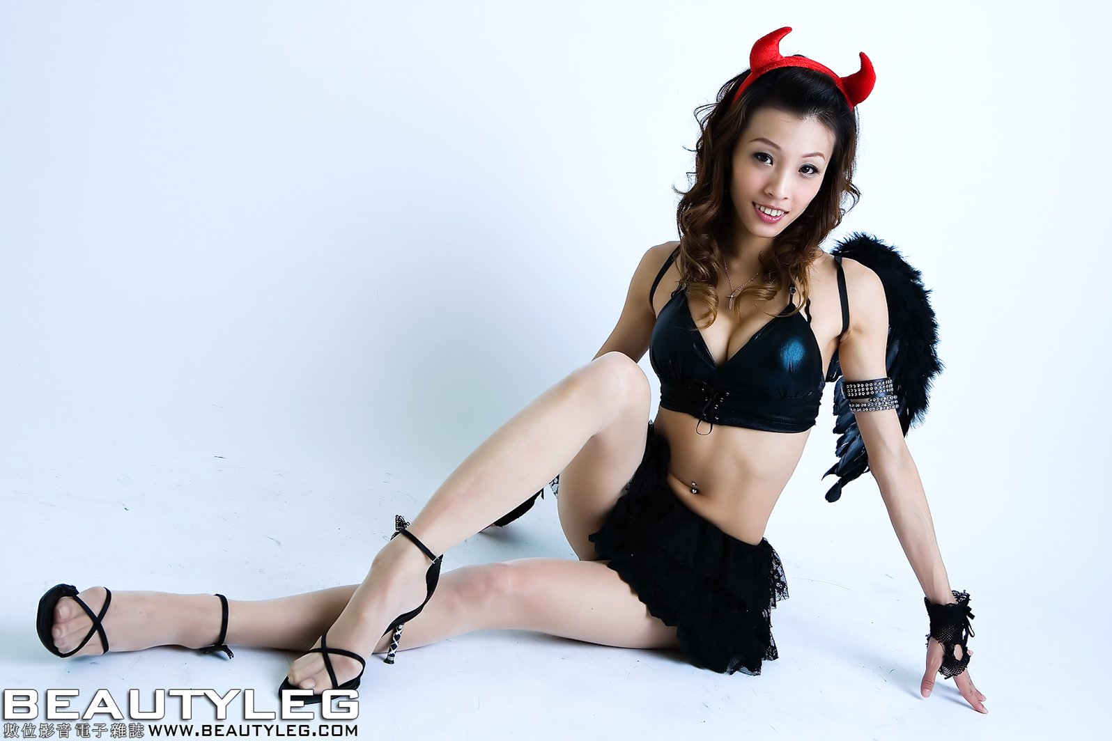 [BeautyLeg] No.128 Polly 在现浏览第4张