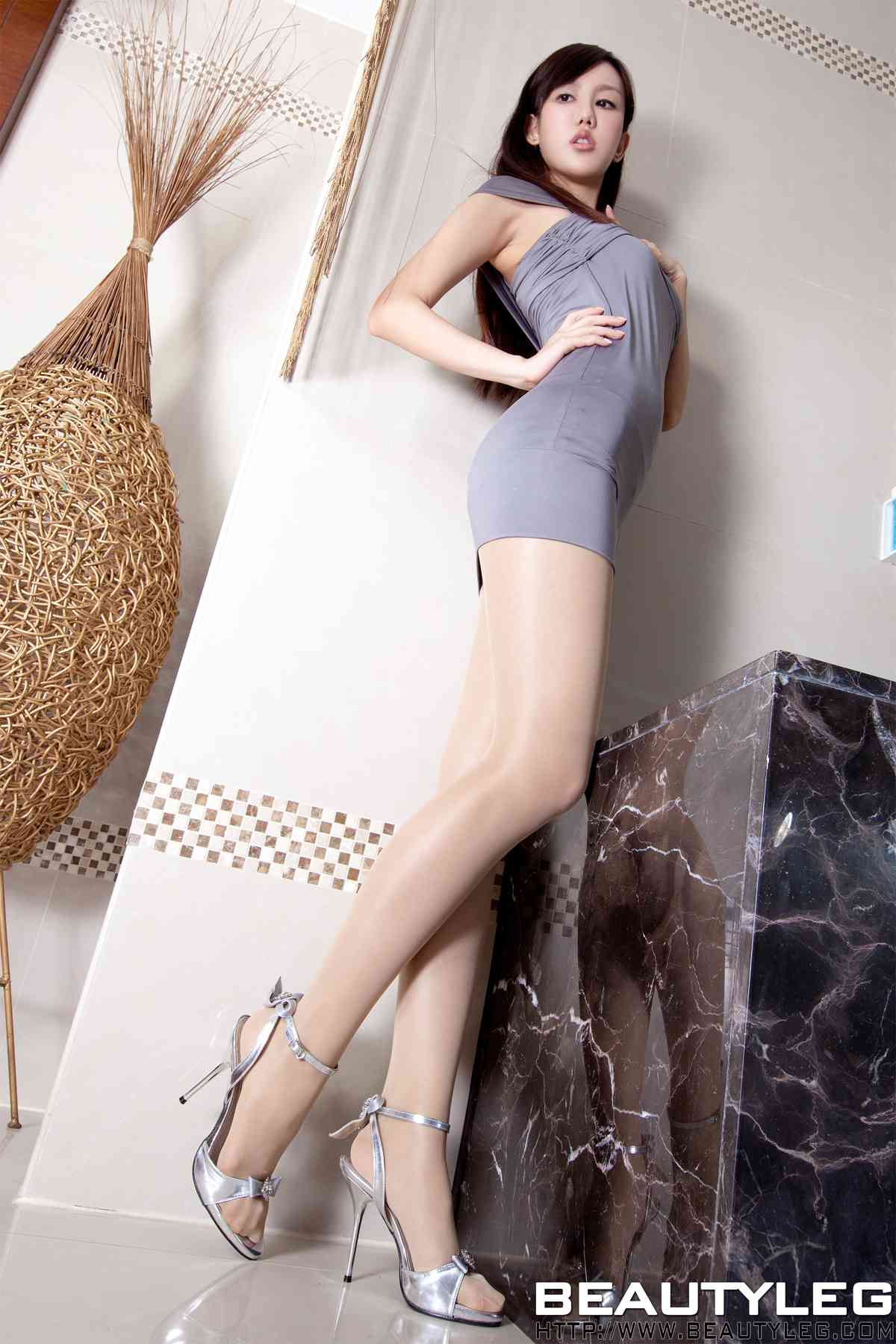 [BeautyLeg] No.662 Sara 在现浏览第5张