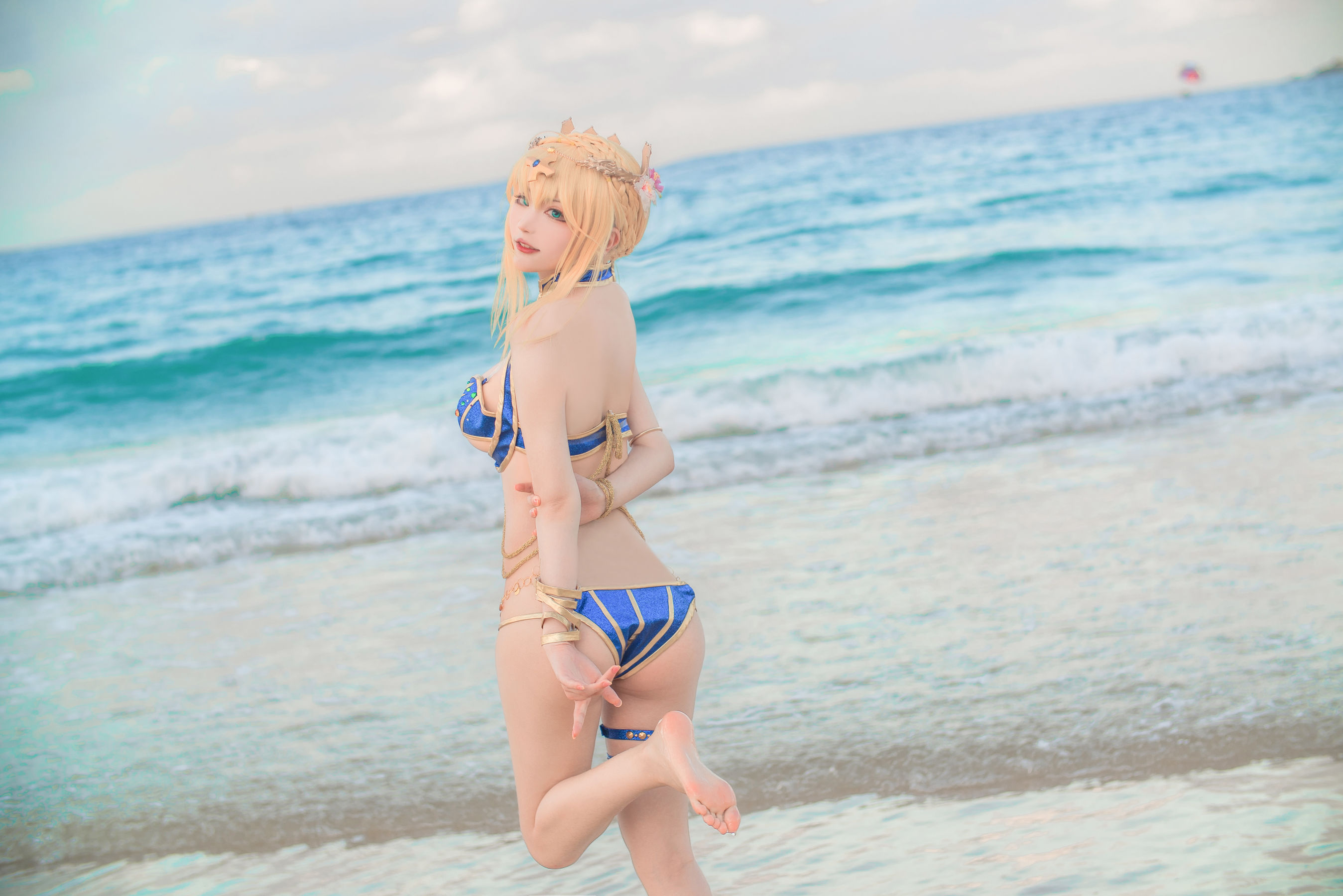 [网红COSER写真] 起司块wii写真 - 白枪泳装第4张