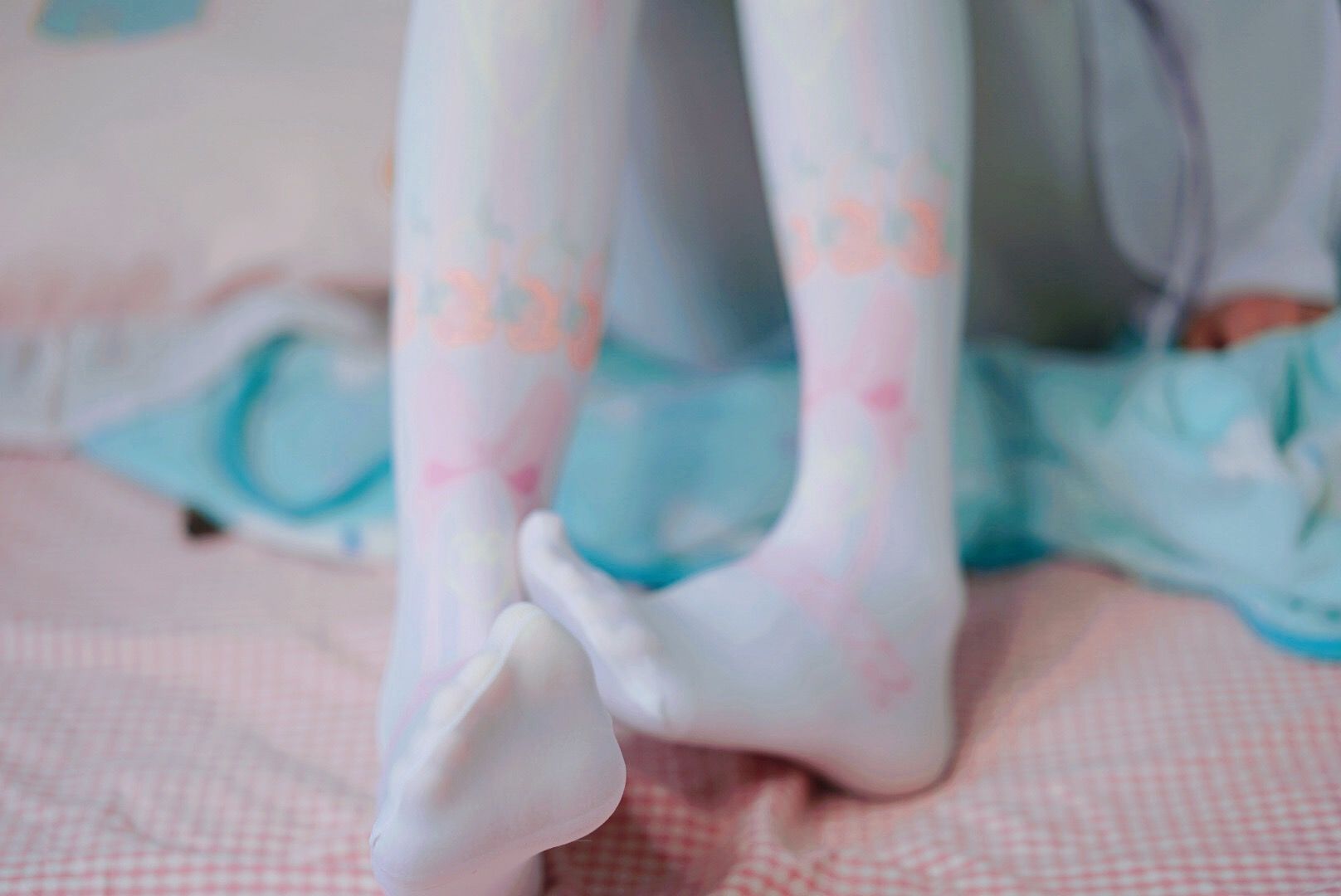 [网红COSER写真] 萌妹子眼酱大魔王w - 踩玩偶第4张