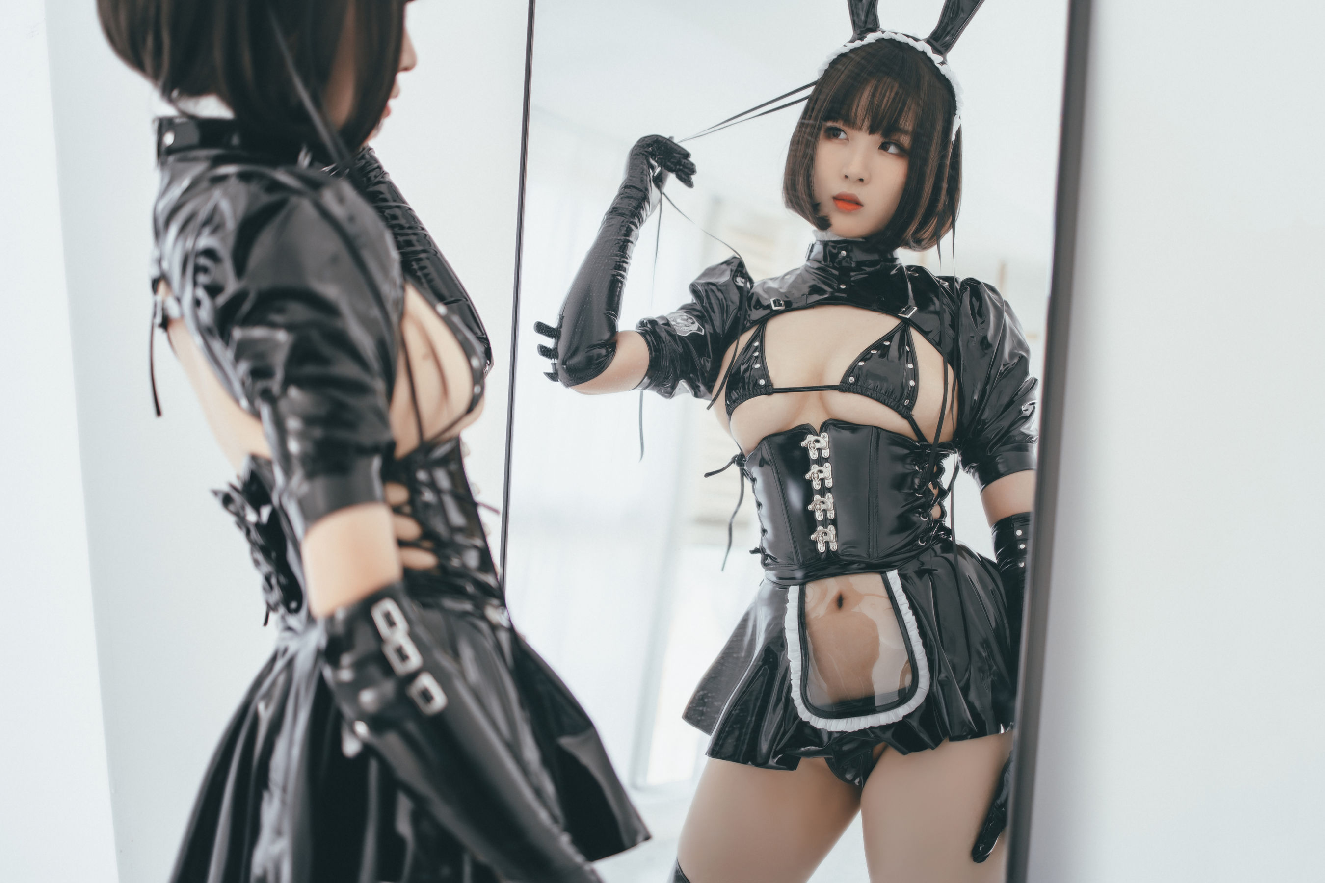 [COS福利] 轩萧学姐 - 兔女郎女仆第5张