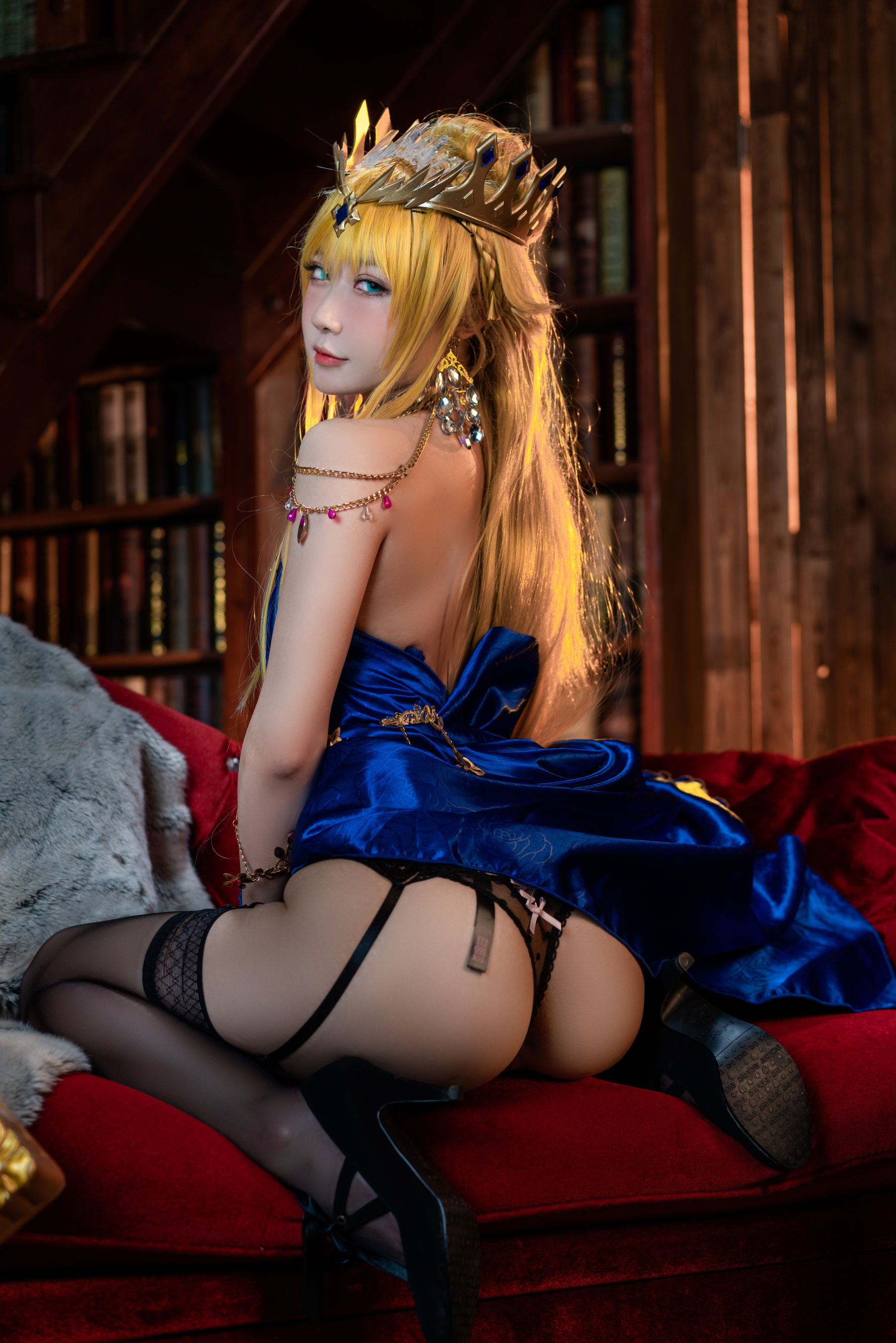 [COS福利] 动漫博主阿包也是兔娘 - 白枪呆同人睡衣第7张