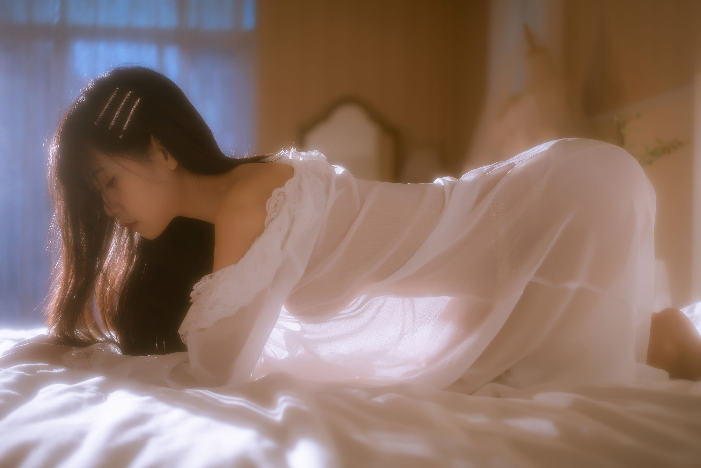 [COS福利] 阳光美少女萌芽儿o0 - 金色套装第23张