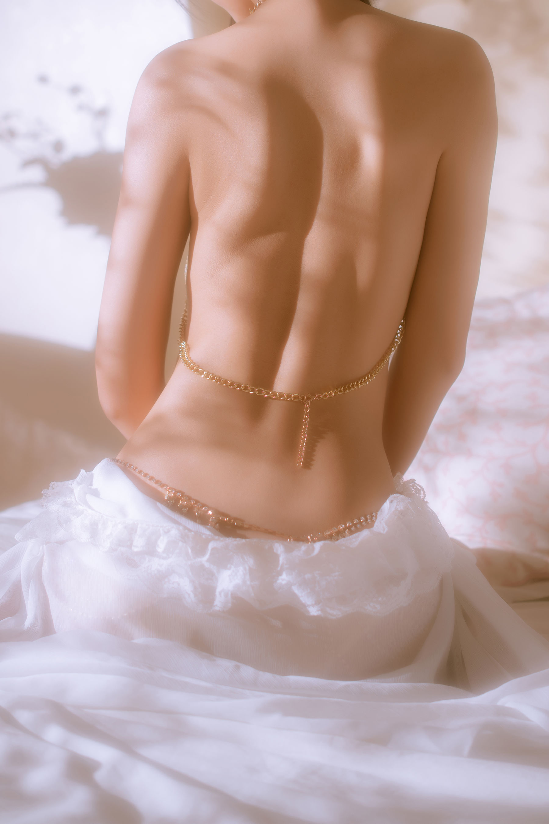 [COS福利] 阳光美少女萌芽儿o0 - 金色套装第21张