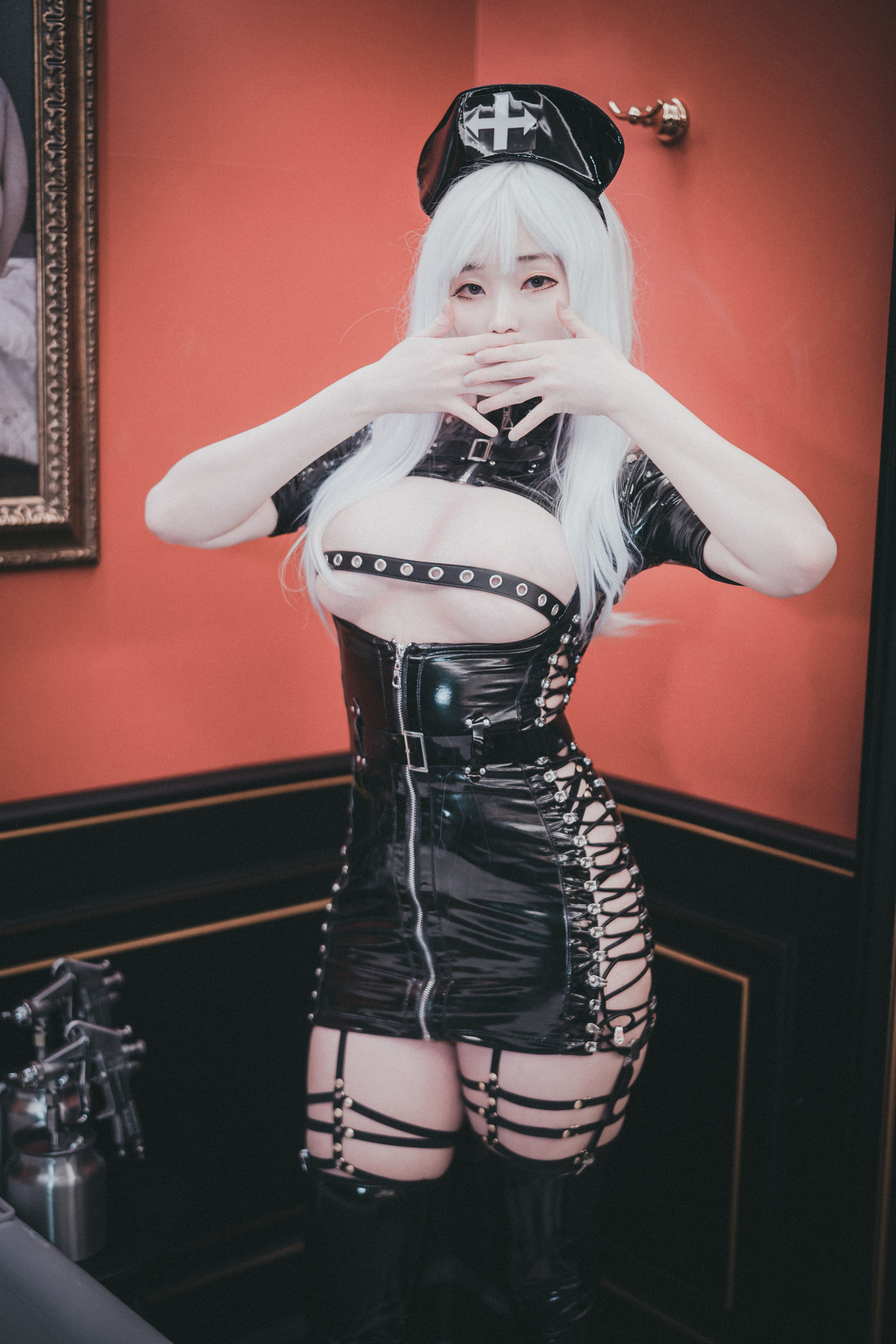 [COS福利] BamBi写真 - Poisonous Nurse第4张