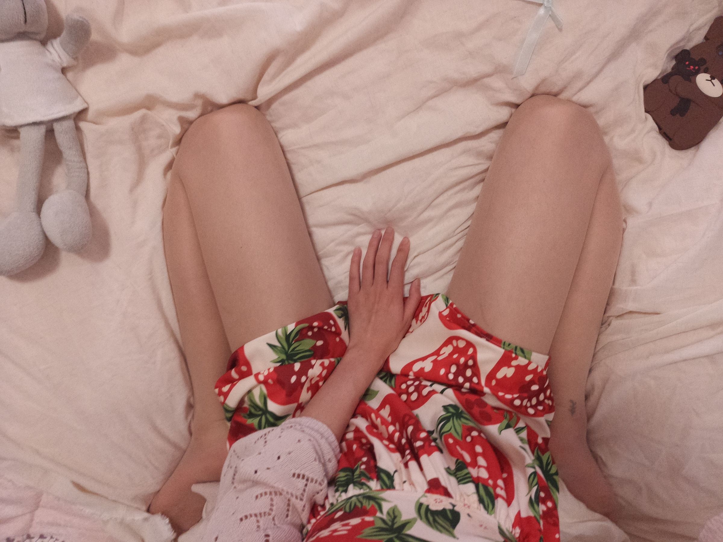 [COS福利] 萌妹子眼酱大魔王w - 肉丝踩玩偶第6张