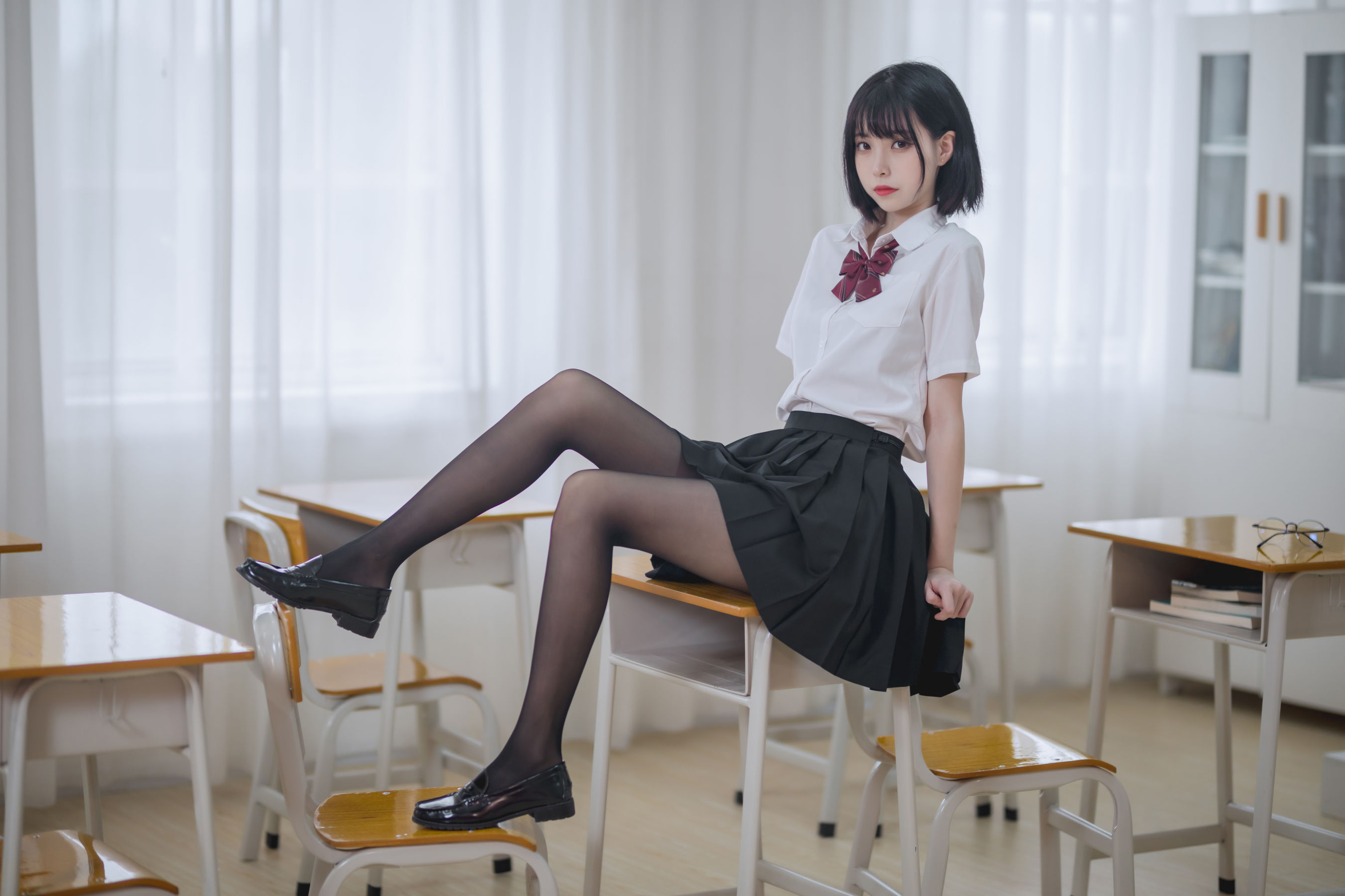 [福利COS] 许岚 - 教室jk黑丝第9张