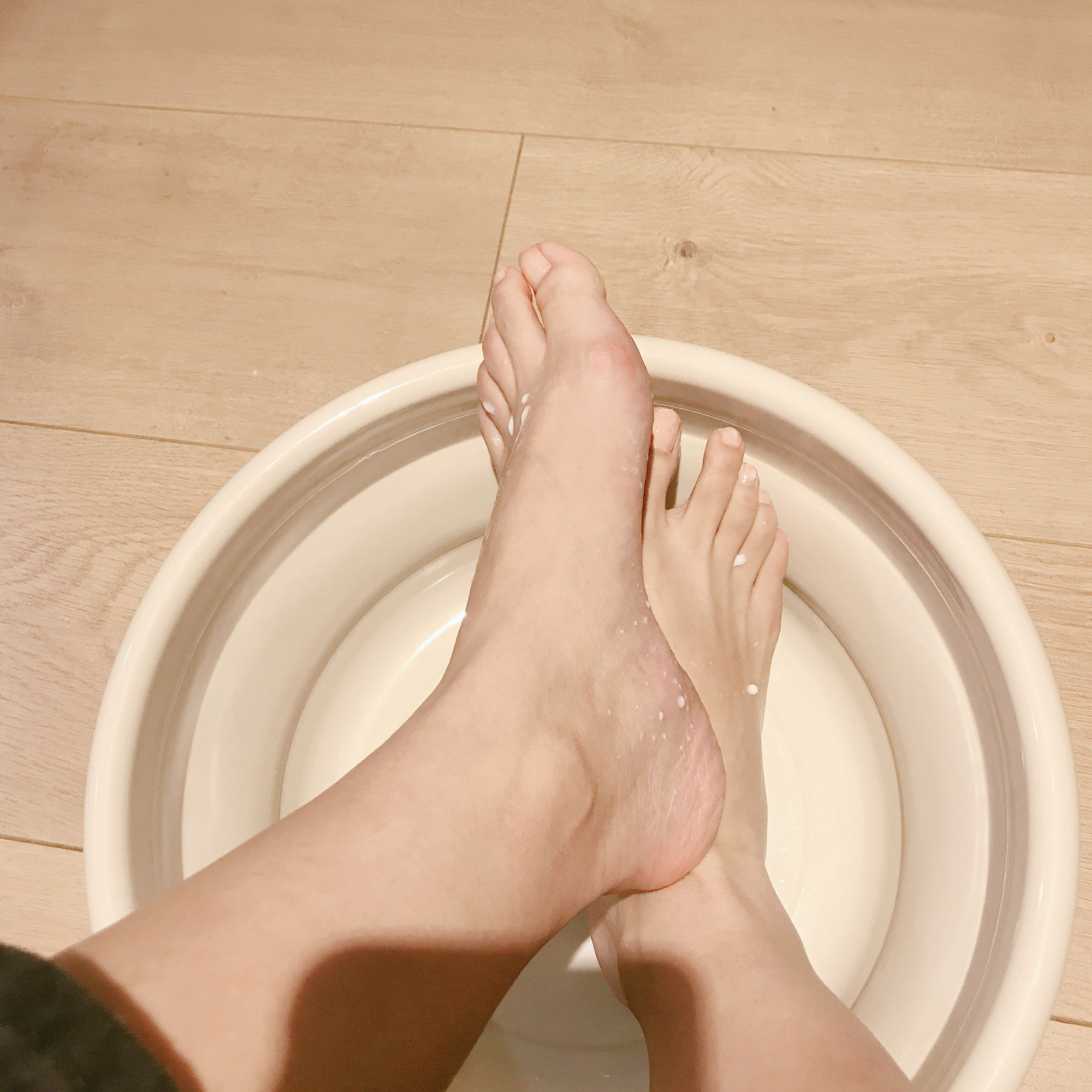 [福利COS] 安乔乔儿(Nia乔乔) No.001 牛奶洗脚第6张