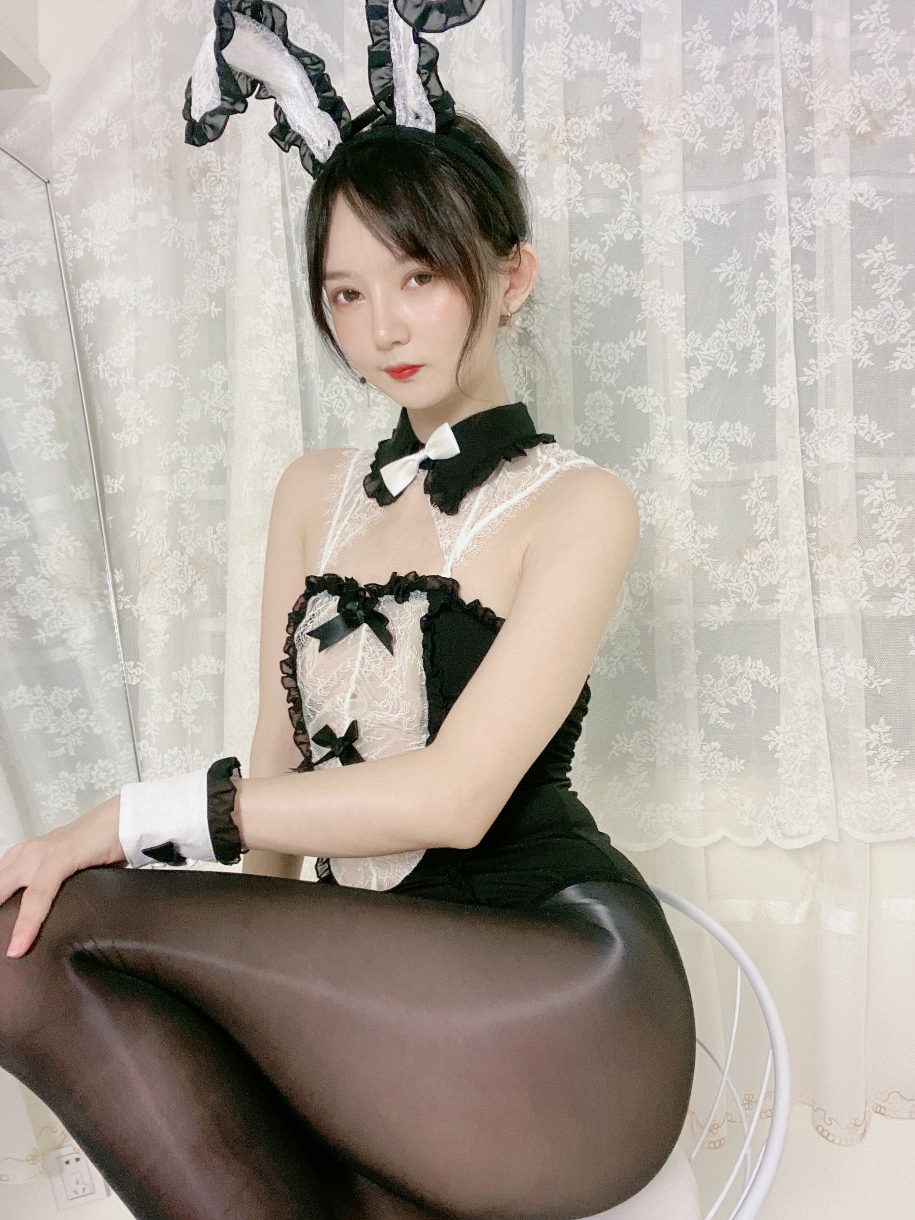 [福利COS] 51酱 - 油光袜第5张