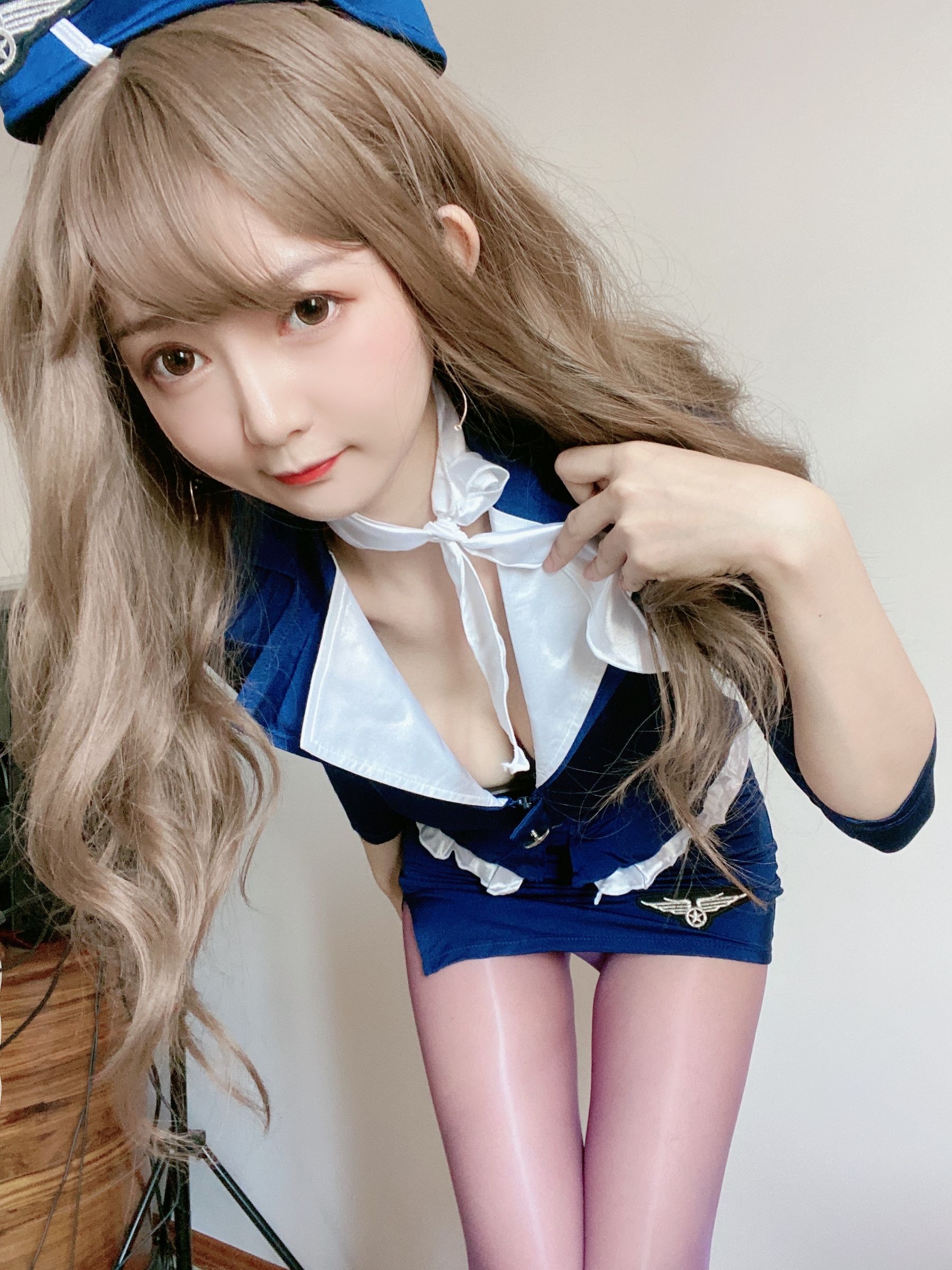 [福利COS] 51酱 - 蓝色制服装第2张