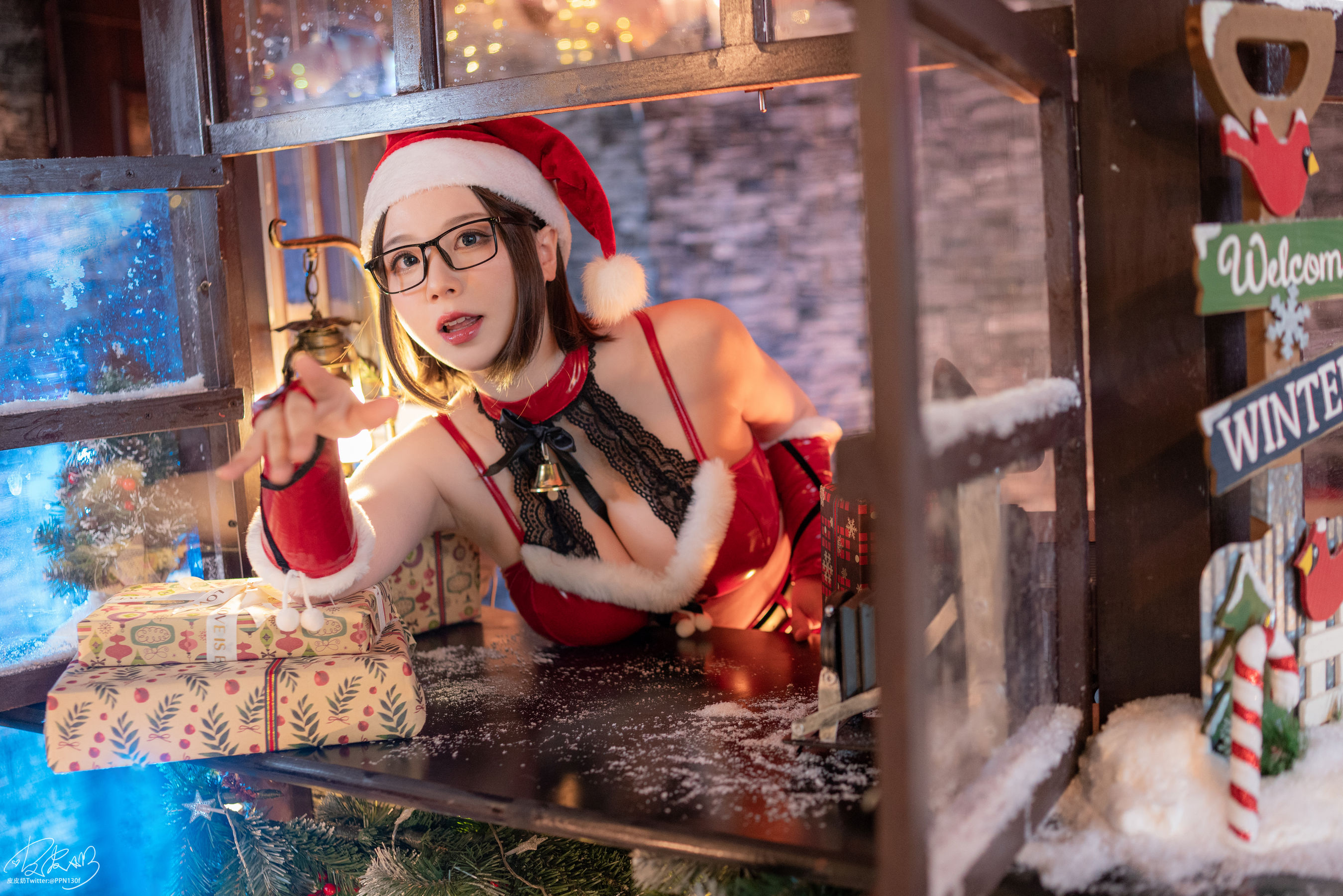[网红COS] 皮皮奶可可爱了啦 - 圣诞痴女第11张