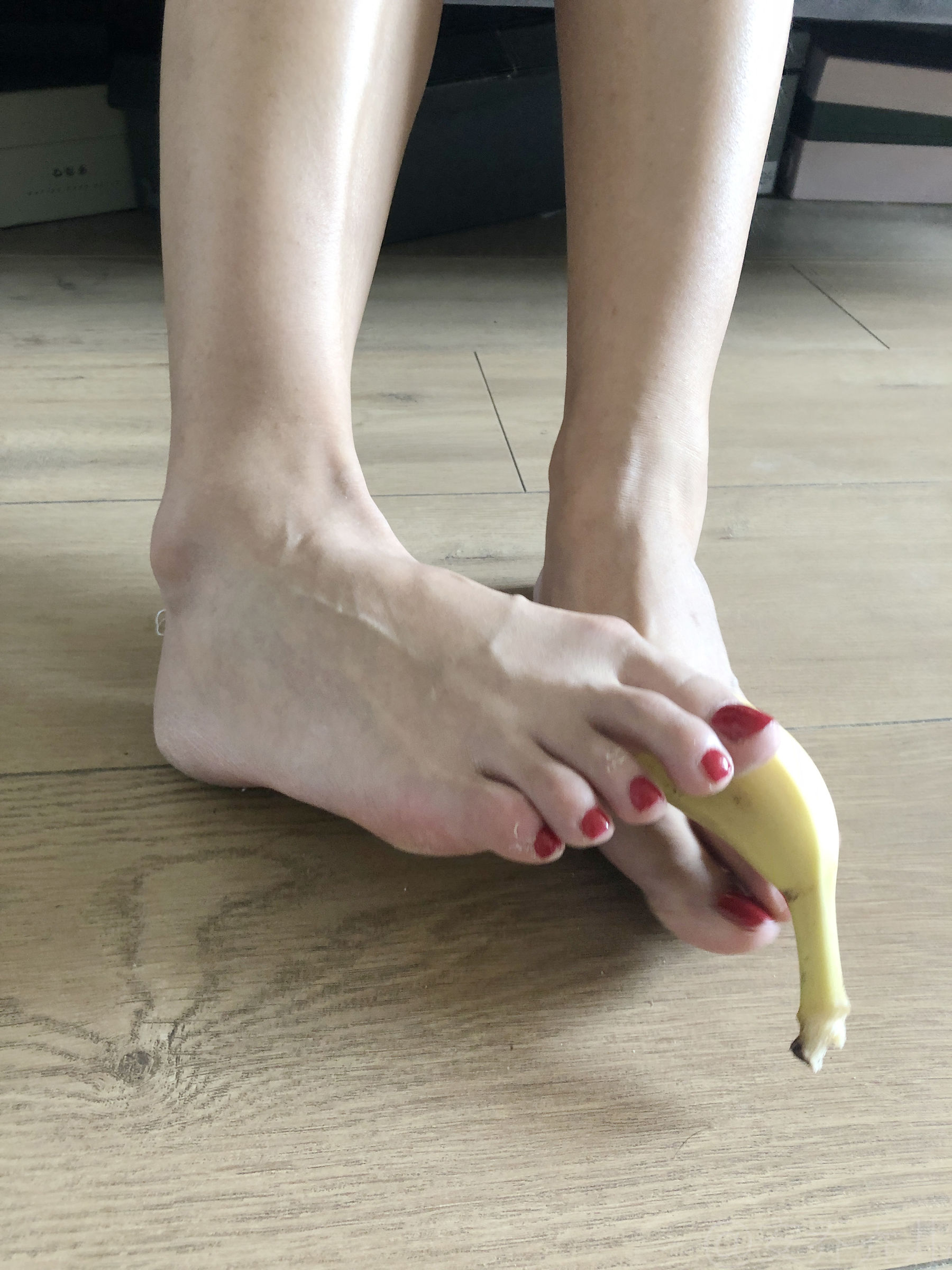 [福利COS] 安乔乔儿(Nia乔乔) No.009 踩香蕉第7张