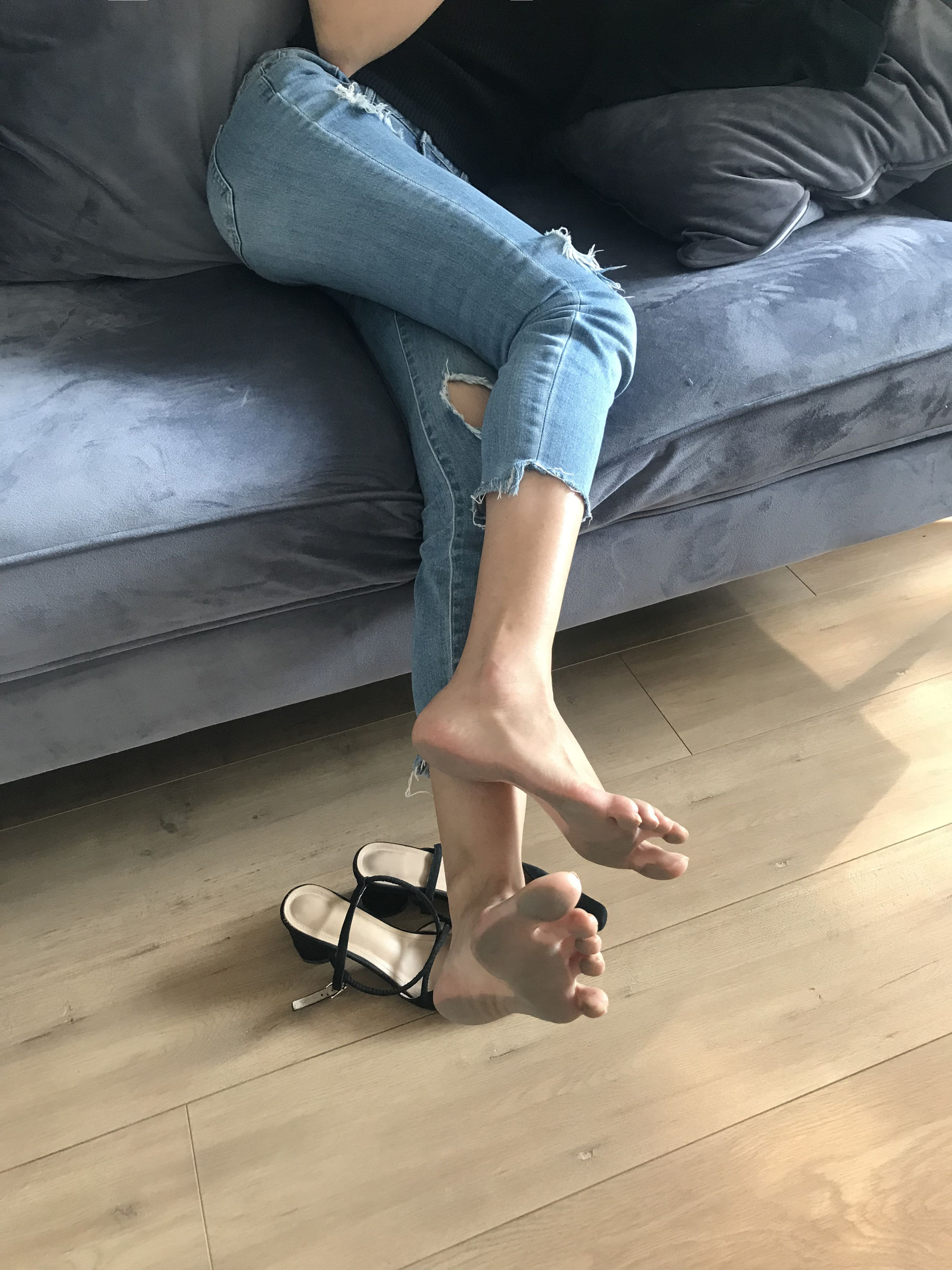 [福利COS] 安乔乔儿(Nia乔乔) No.015 脏脚踩鸡蛋第25张