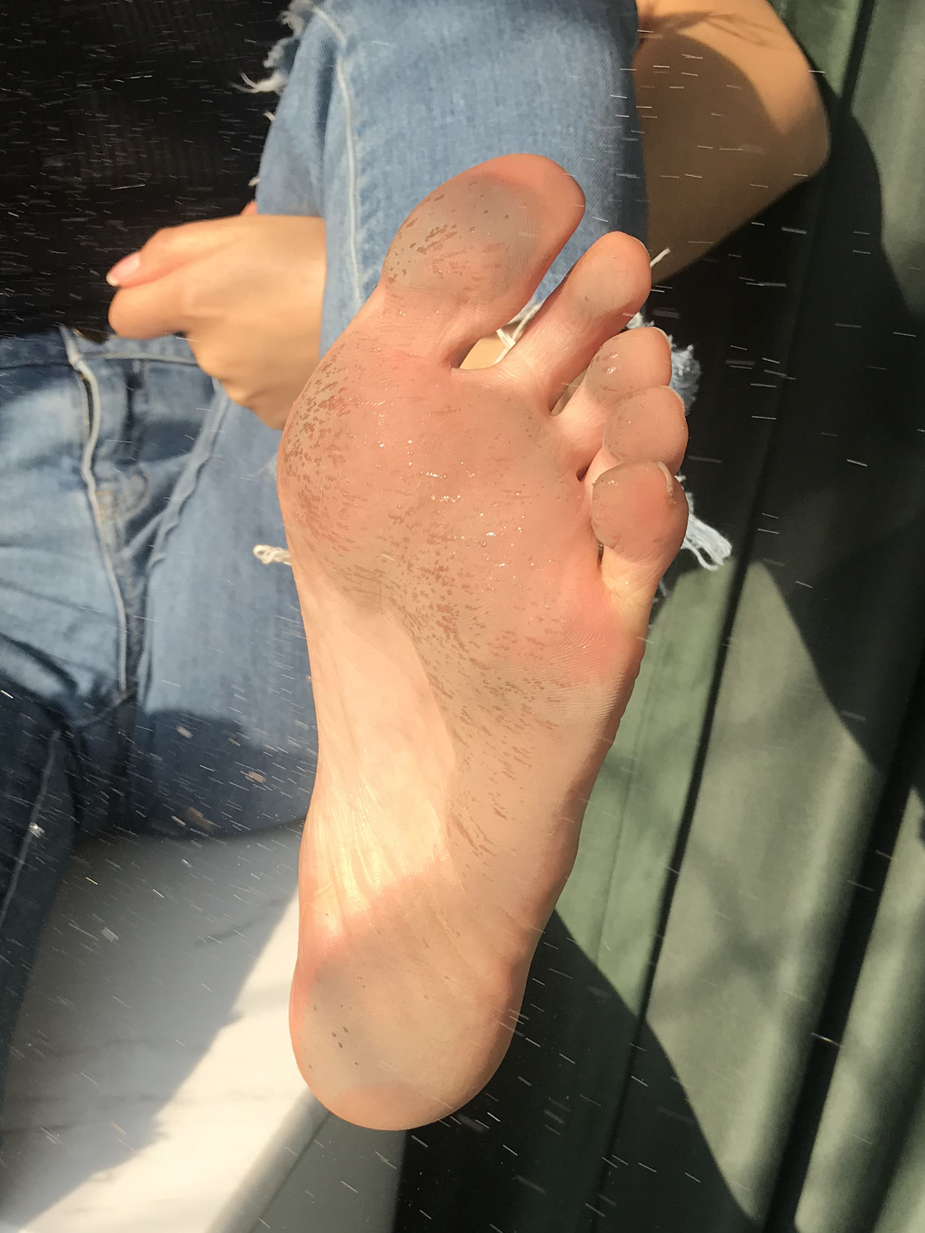 [福利COS] 安乔乔儿(Nia乔乔) No.015 脏脚踩鸡蛋第27张