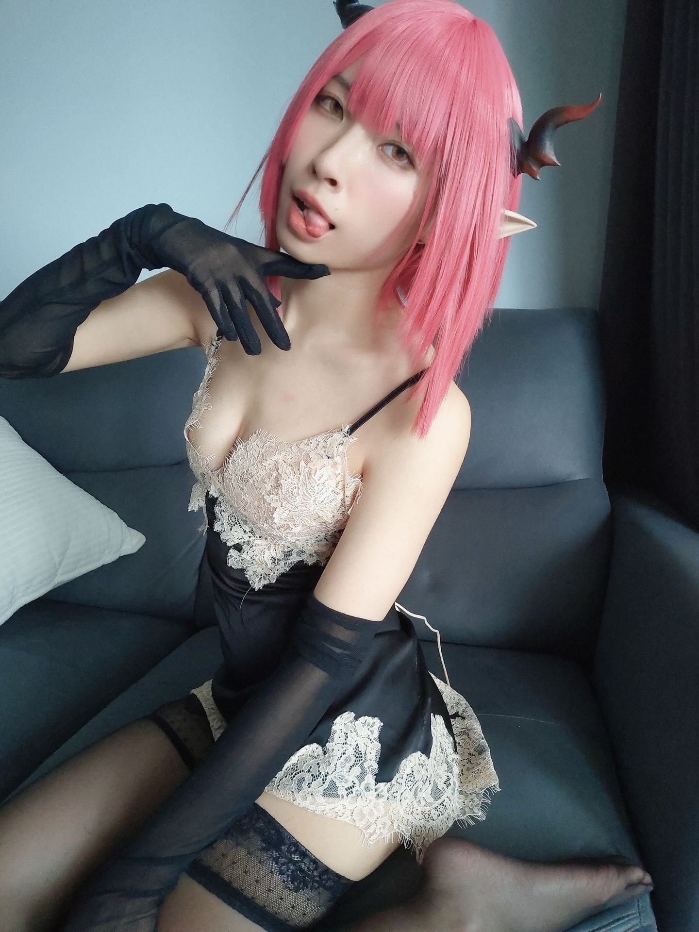 [福利COS] 莉莉丝 - 实习魅魔之睡衣篇第5张