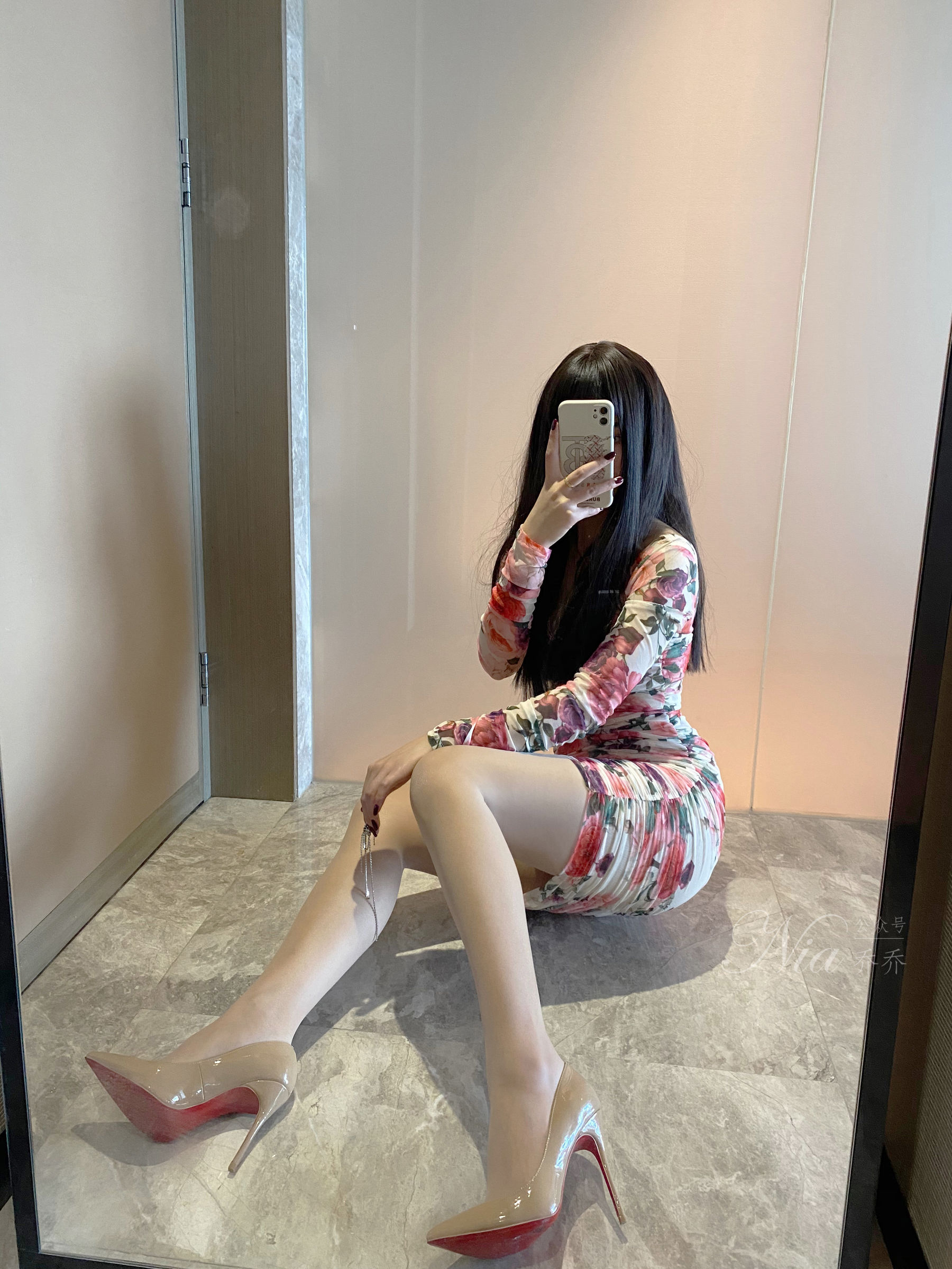 [福利COS] 安乔乔儿(Nia乔乔) No.030 温柔少妇风第4张