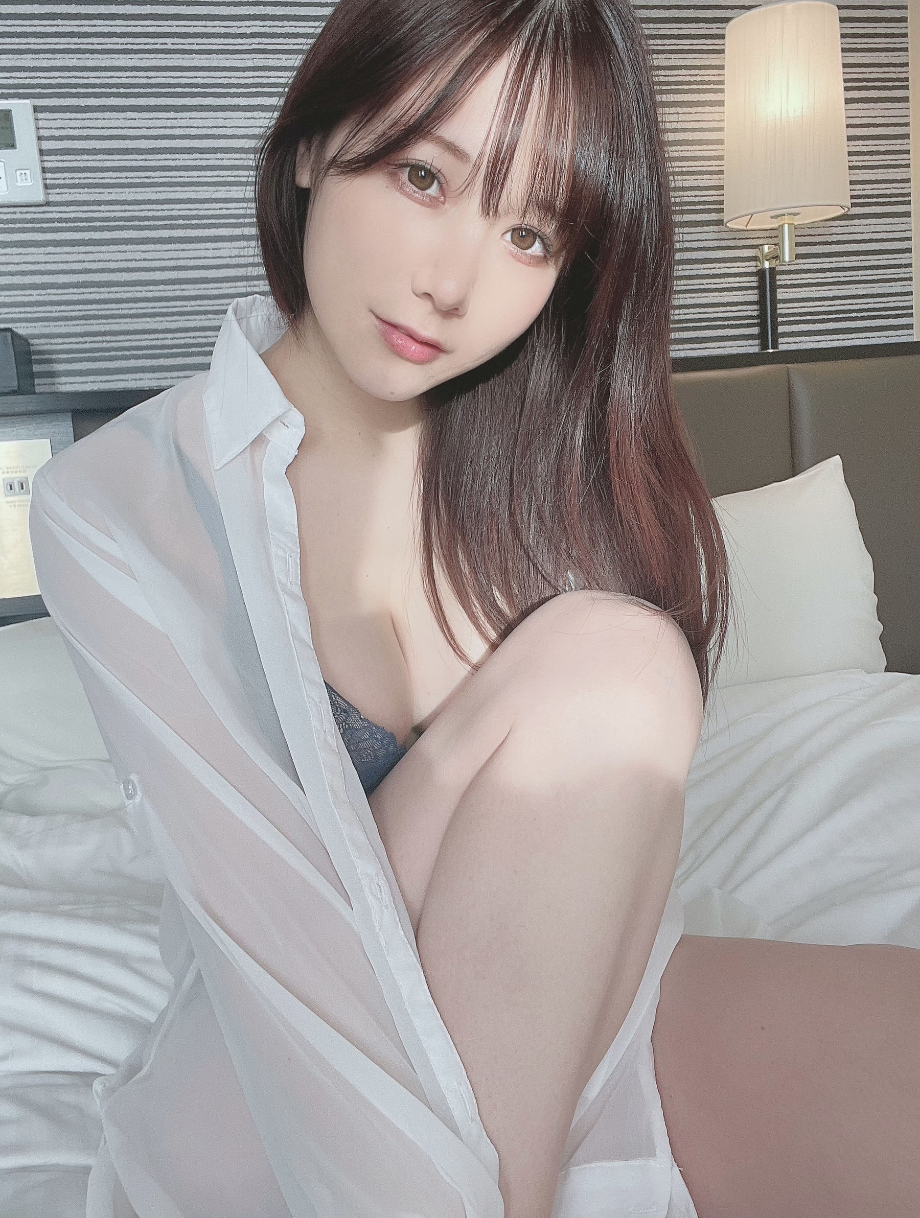 [福利COS] 日本甜美COSERけんけん[fantia] 20220128-透けシャツ×ランジェリー第4张