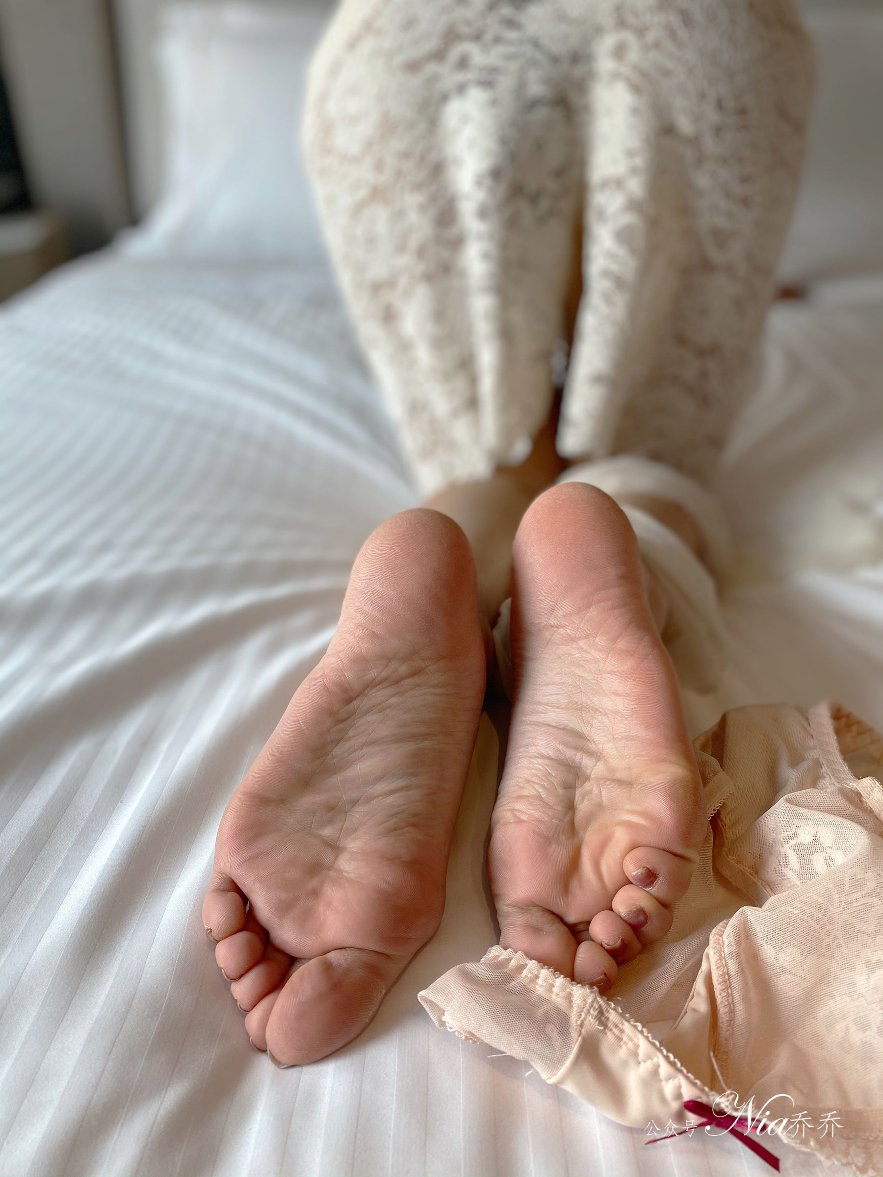 [福利COS] 安乔乔儿(Nia乔乔) No.029 家有娇妻第29张