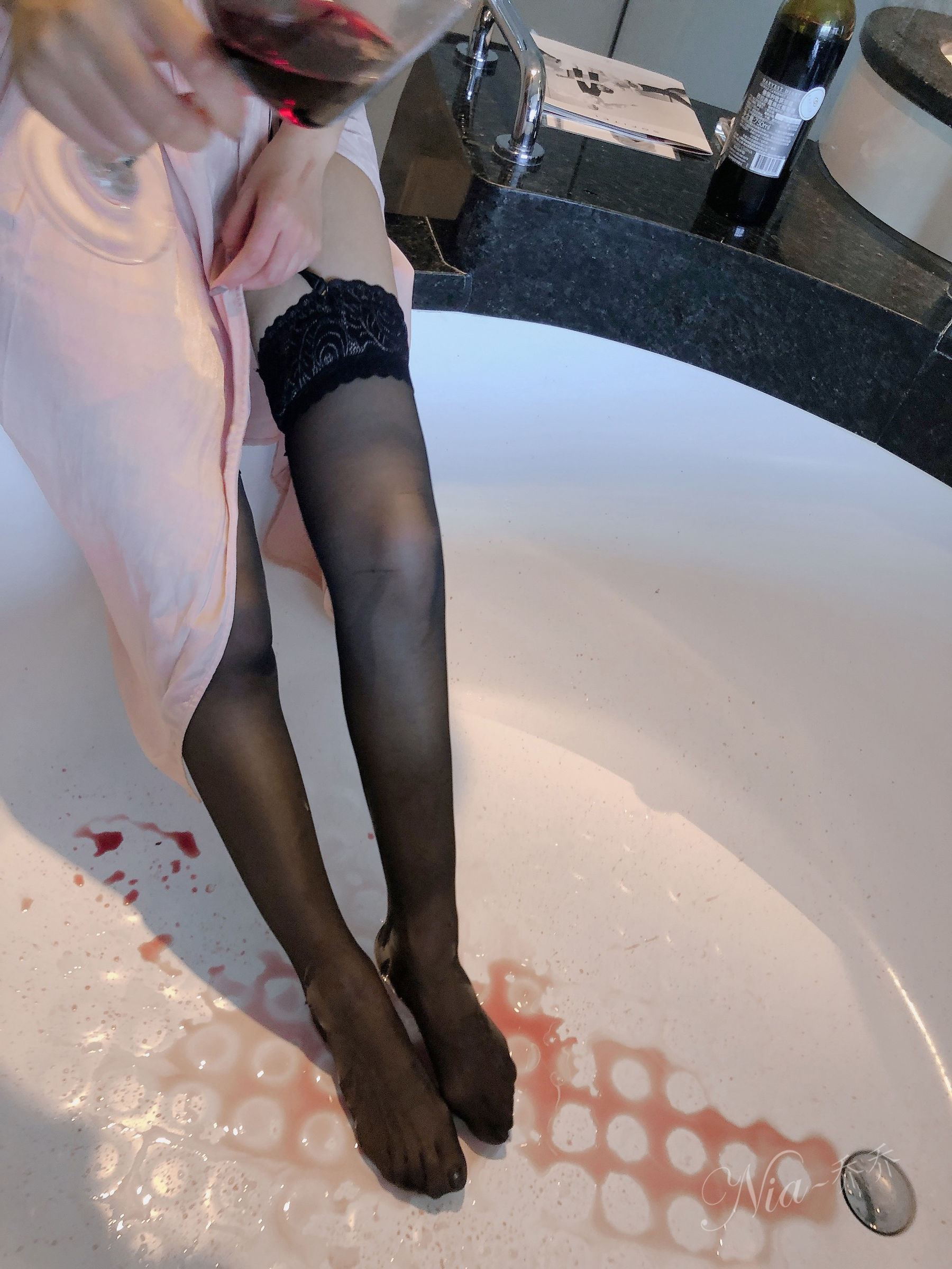 [福利COS] 安乔乔儿(Nia乔乔) No.025 宿醉第16张