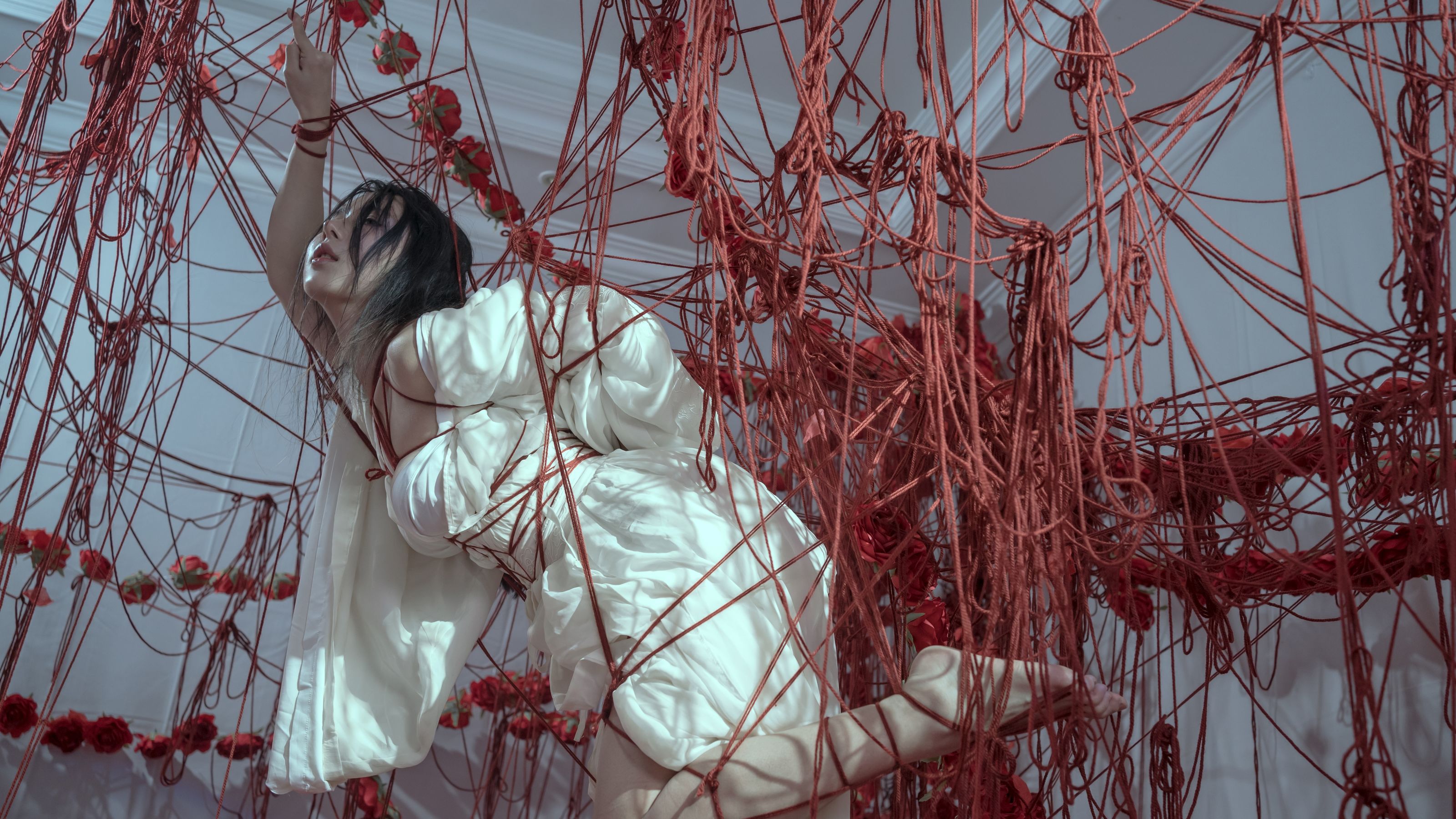 [福利COS] 云溪溪 - 奶桃 囚鸟第5张