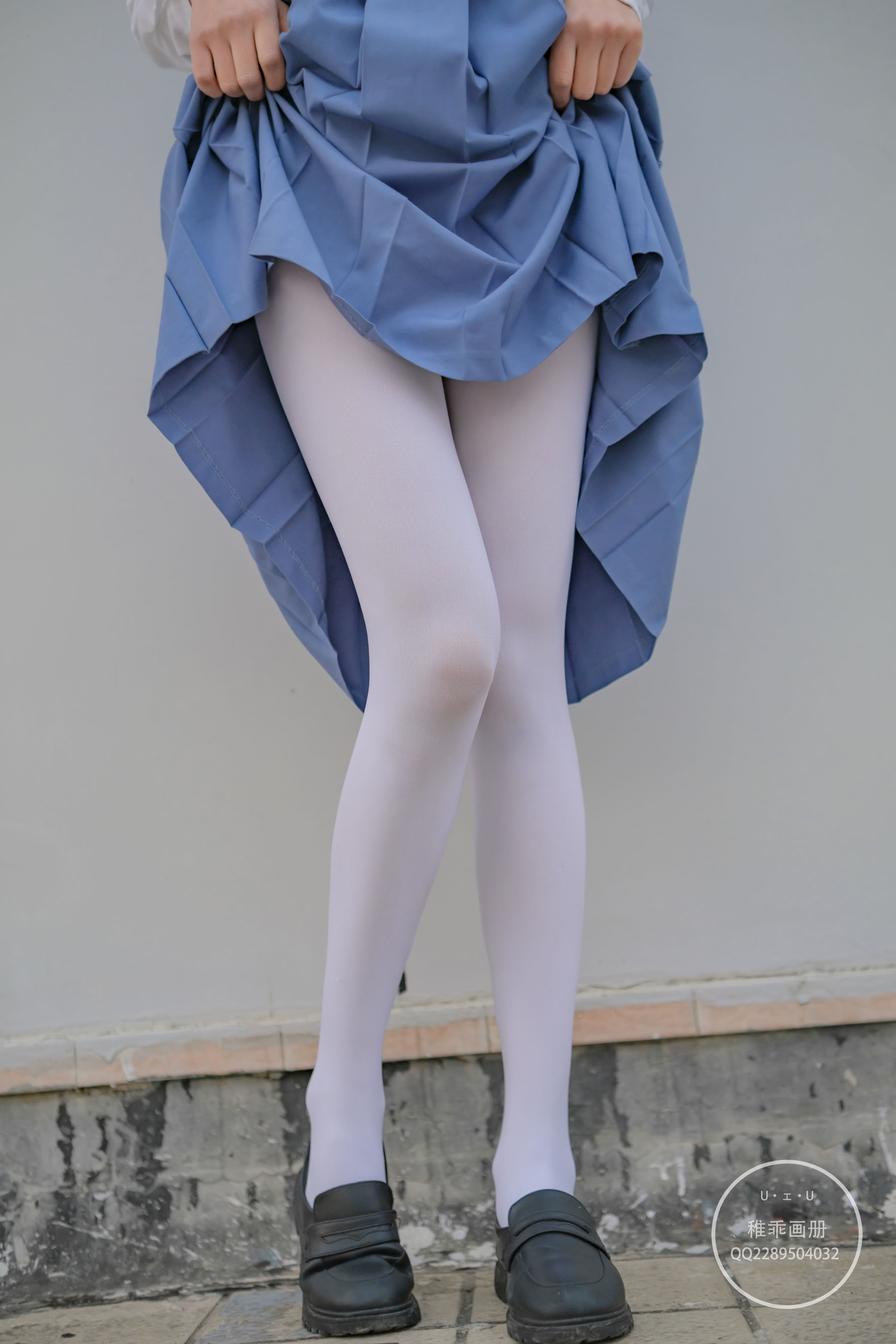 [福利COS] 柴系小乖(稚乖画册) - 夜夜 天台真空80D白丝第26张