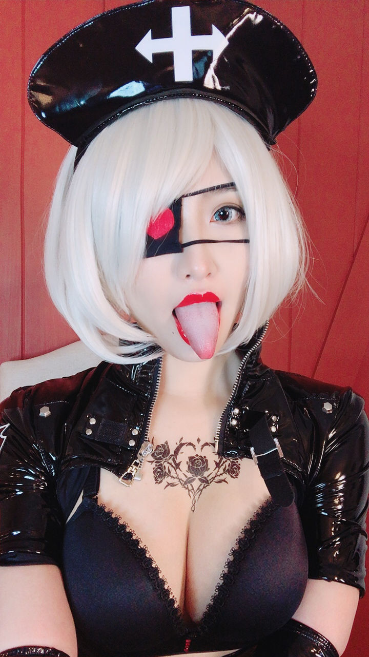 [福利COS] MisswarmJ - Nurse 2B phone contents第1张
