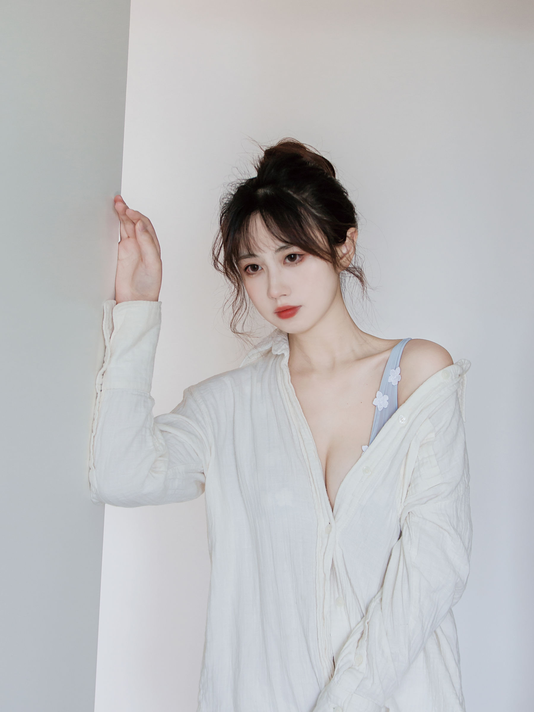 [福利COS] 次元少女念雪ww - 居家蓝色第1张