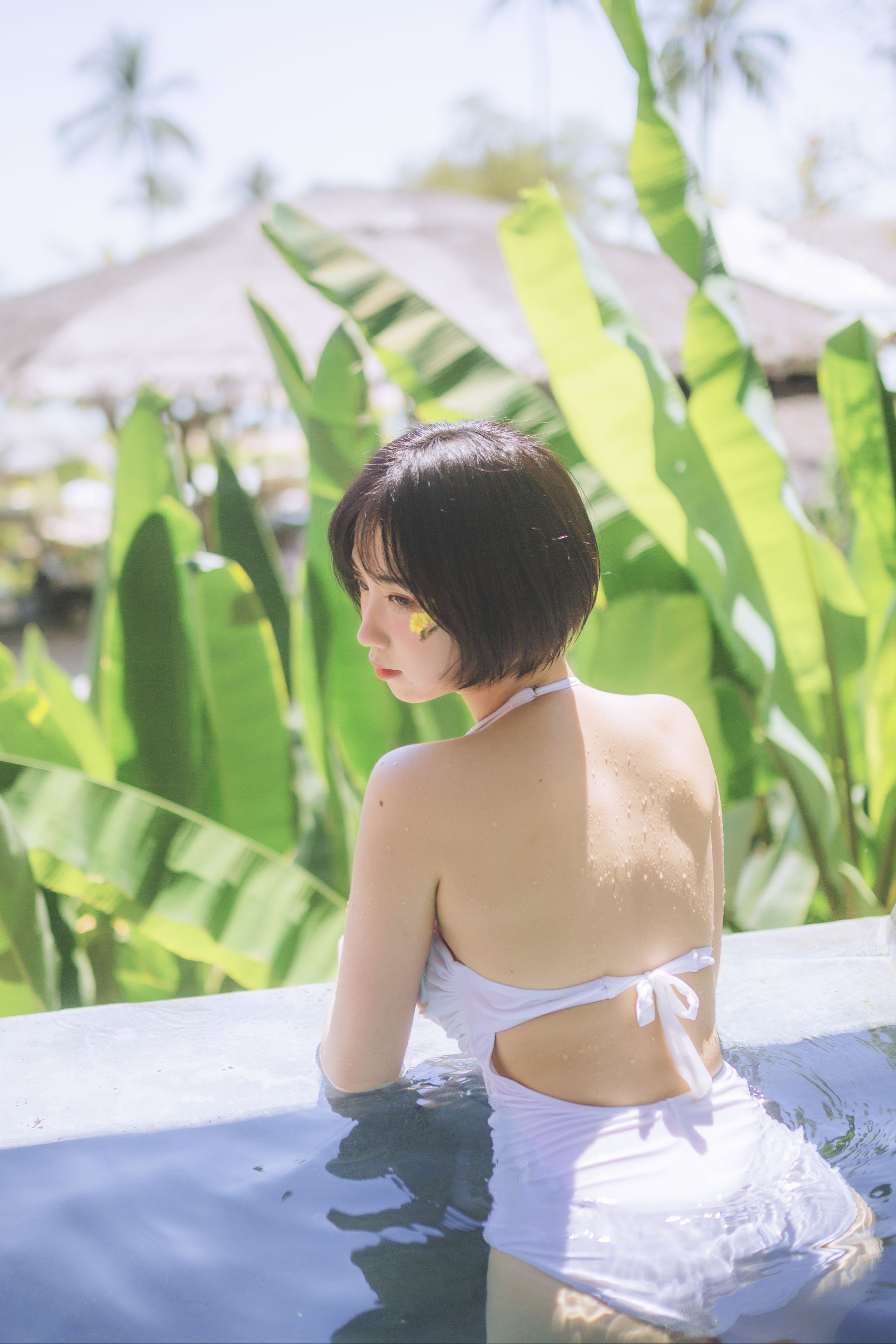 [福利COS] 次元少女念雪ww - 白色泳衣第5张