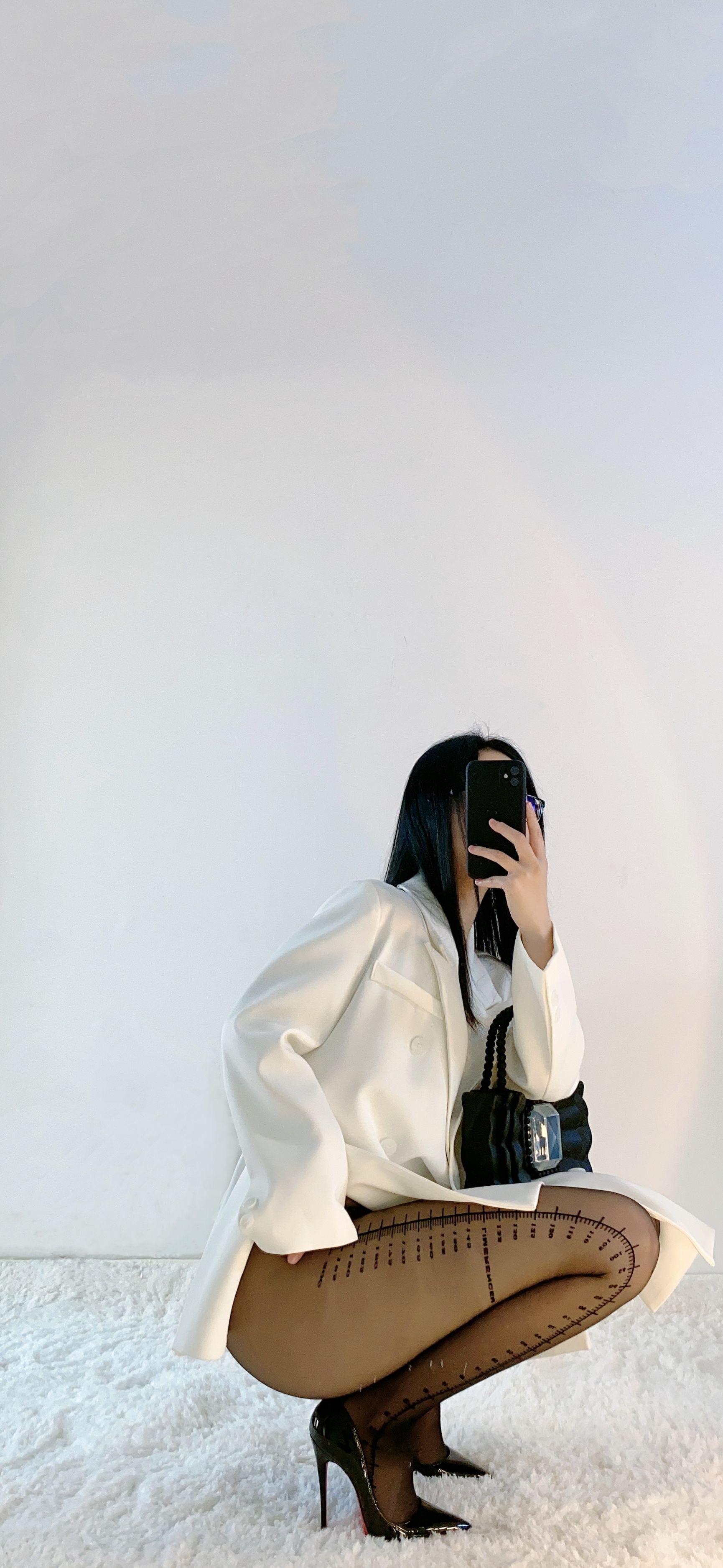 [福利COS] 俏妞qiaoniuTT - 丝袜长腿翘臀 视图合集第65张