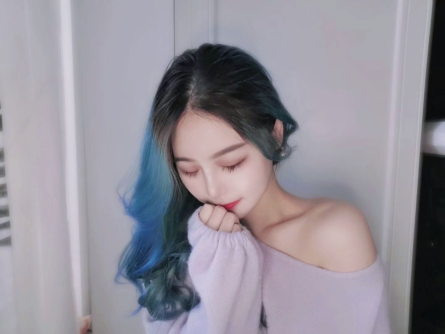 [福利COS] eloise软软 - 双拼丝袜第1张