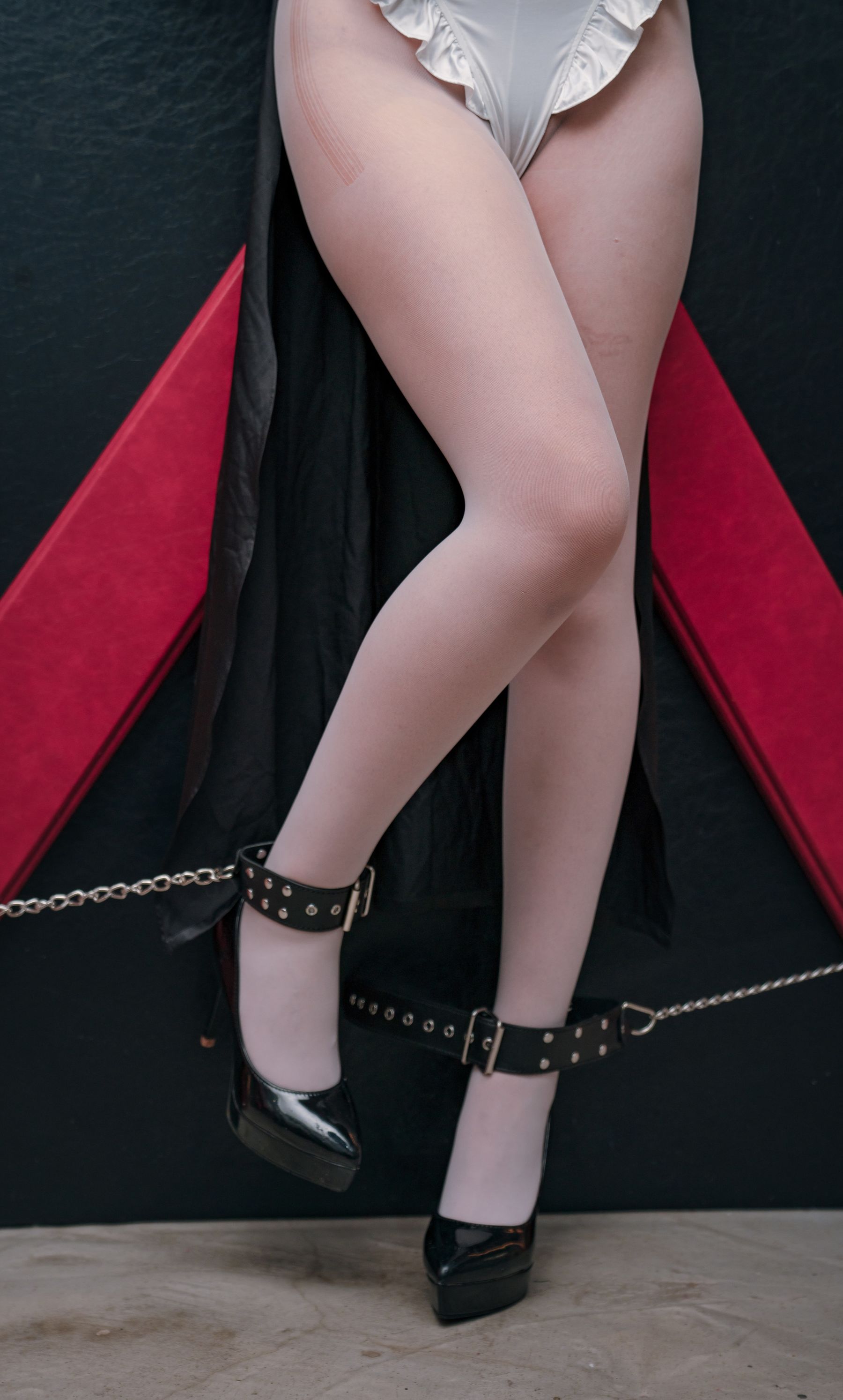 [福利COS] 轩萧学姐 - 修女第12张