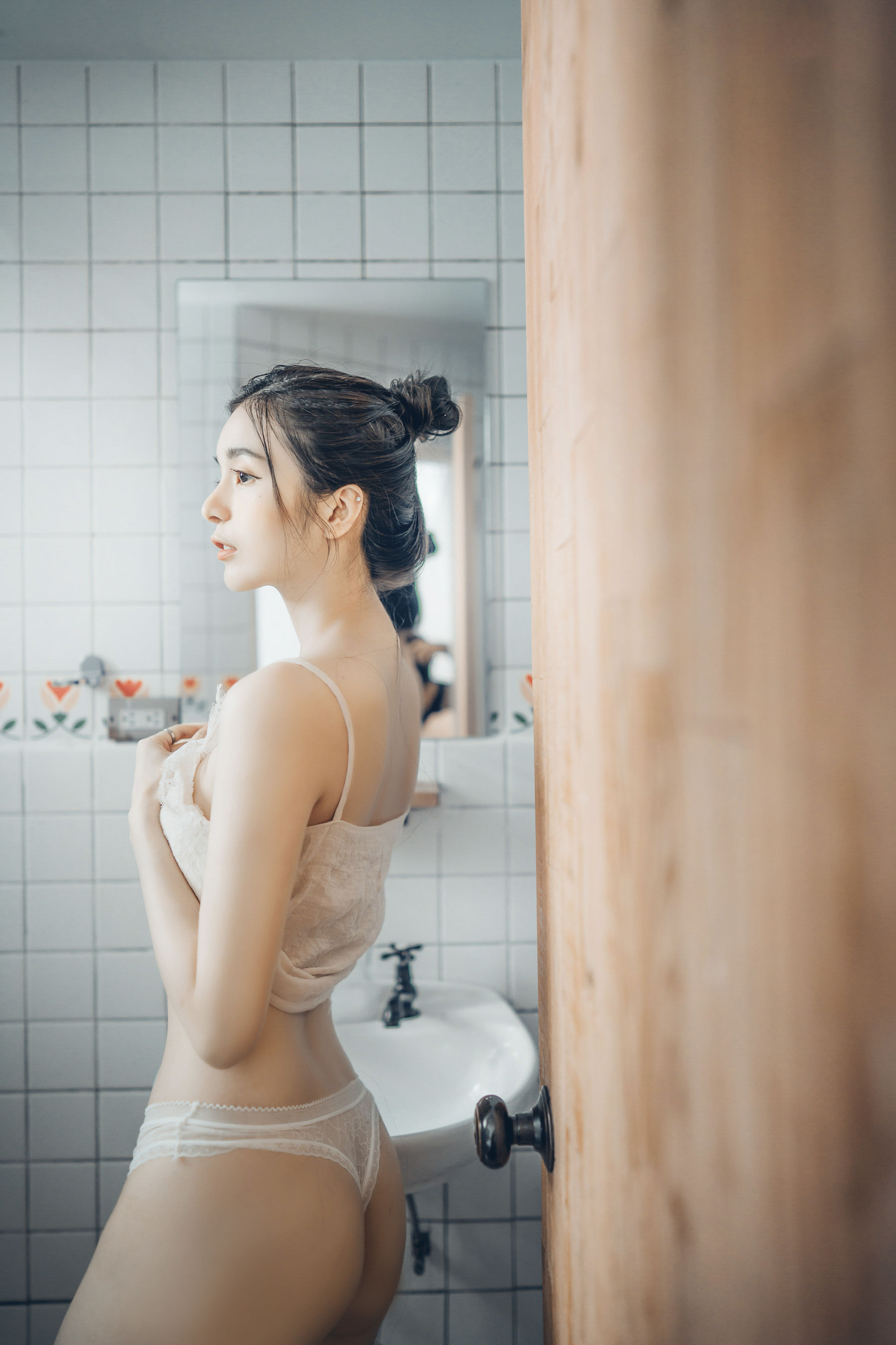 [福利COS] 辰辰 - 浴室里的天使第8张