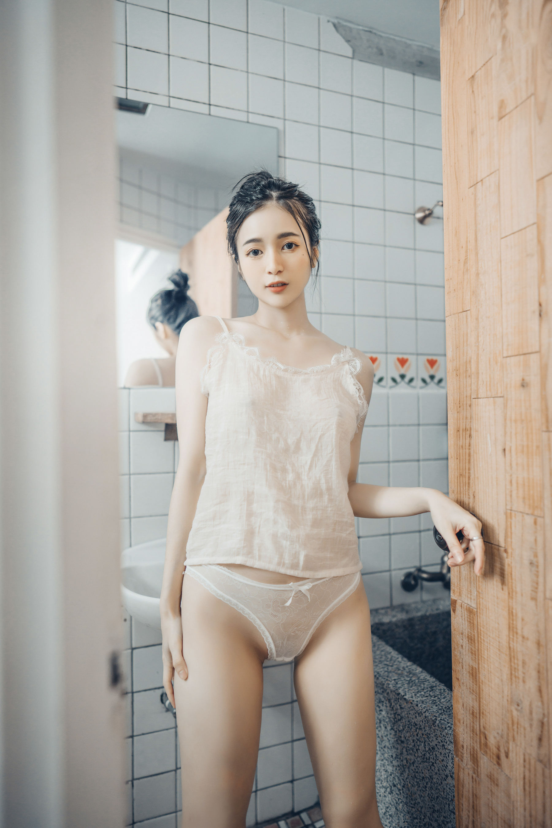 [福利COS] 辰辰 - 浴室里的天使第7张