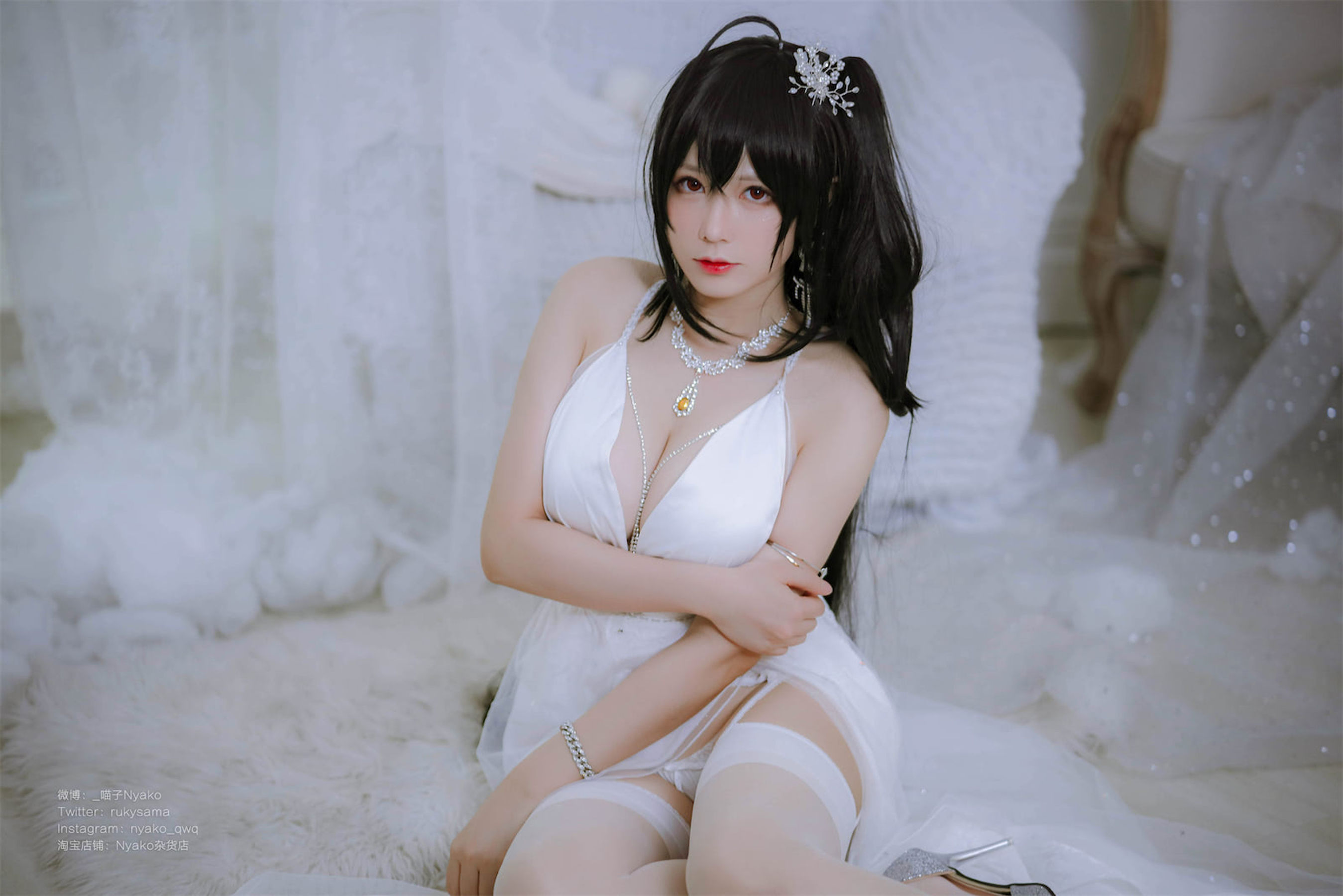 [福利COS] 萌妹子Nyako喵子 - 大凤纯白婚纱第15张