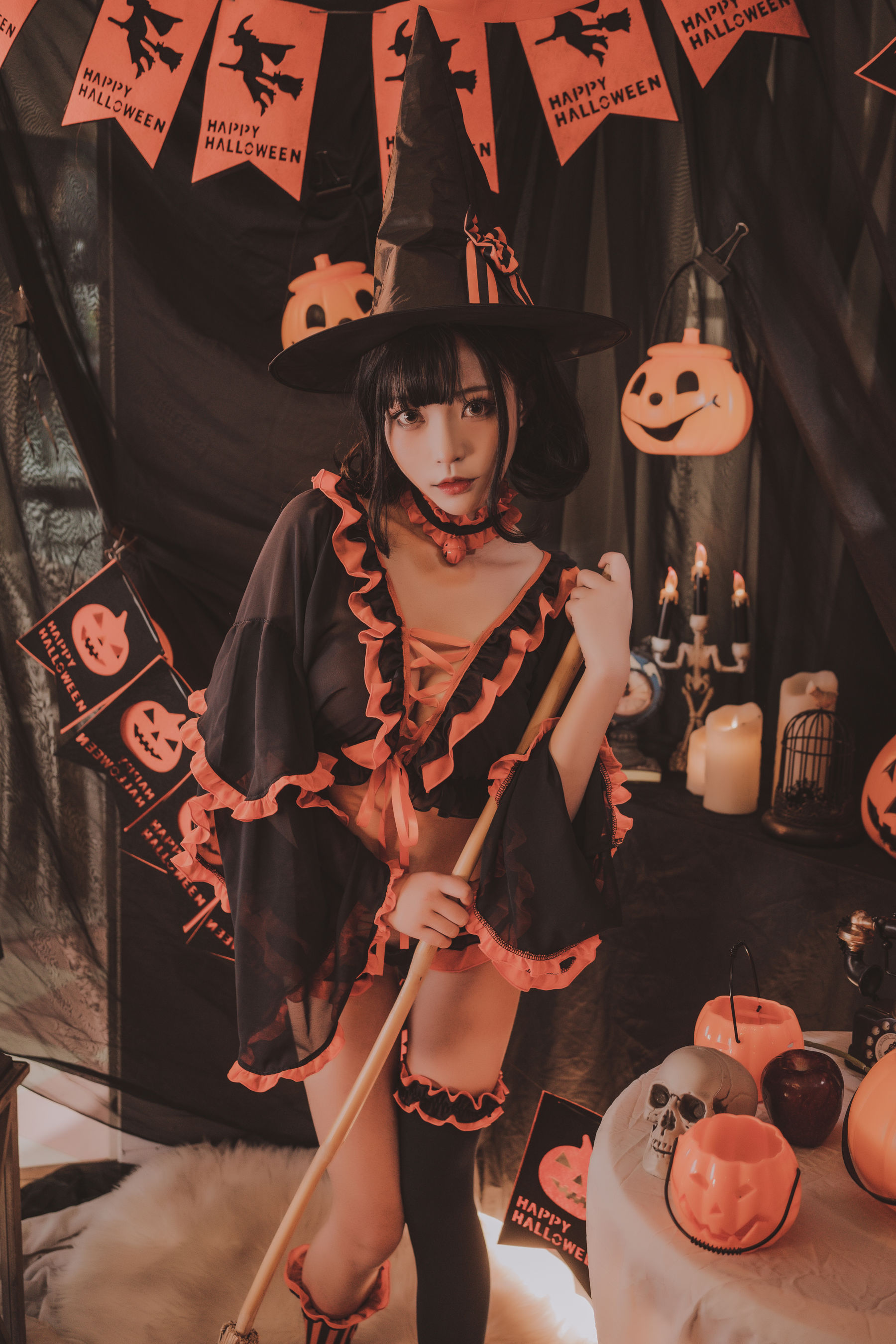 [福利COS] 萌妹白易子教主 - 万圣节魔女第5张