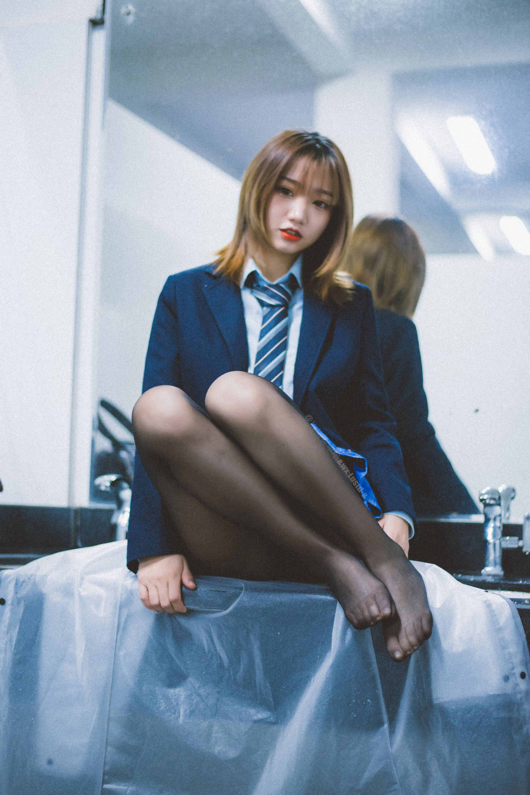 [福利COS] 动漫博主柒柒要乖哦 - 深夜公园JK第6张