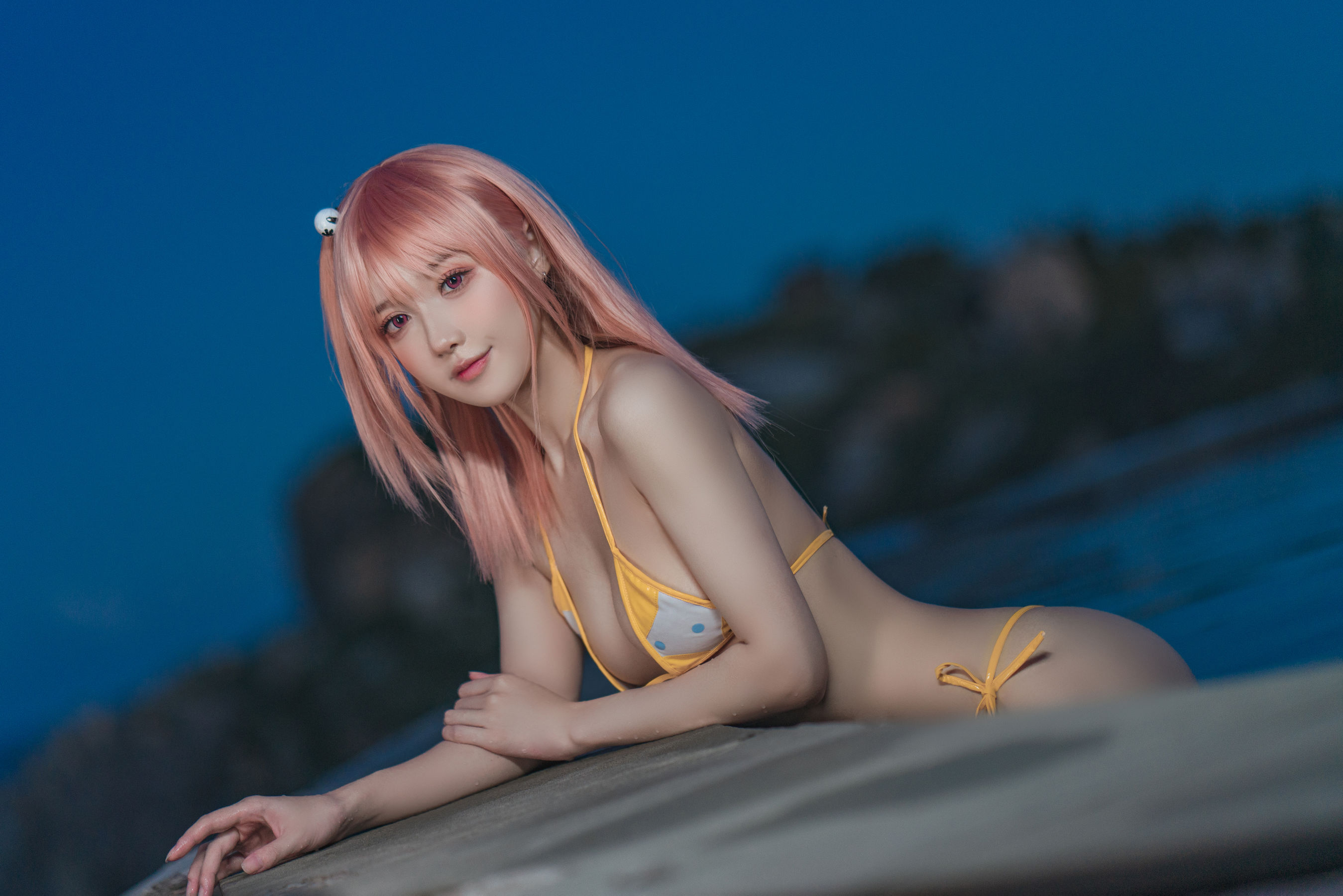 [福利COS] 动漫博主阿包也是兔娘 - 生或死联动 碧蓝航线 穗香泳装第11张