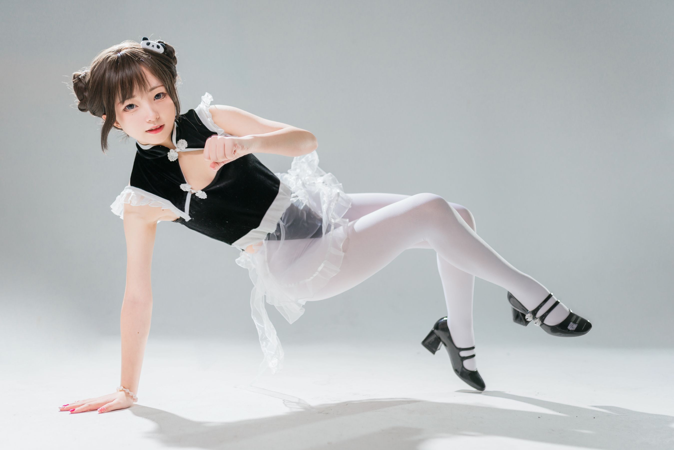 [福利COS] 花铃 - 小熊猫女仆第4张