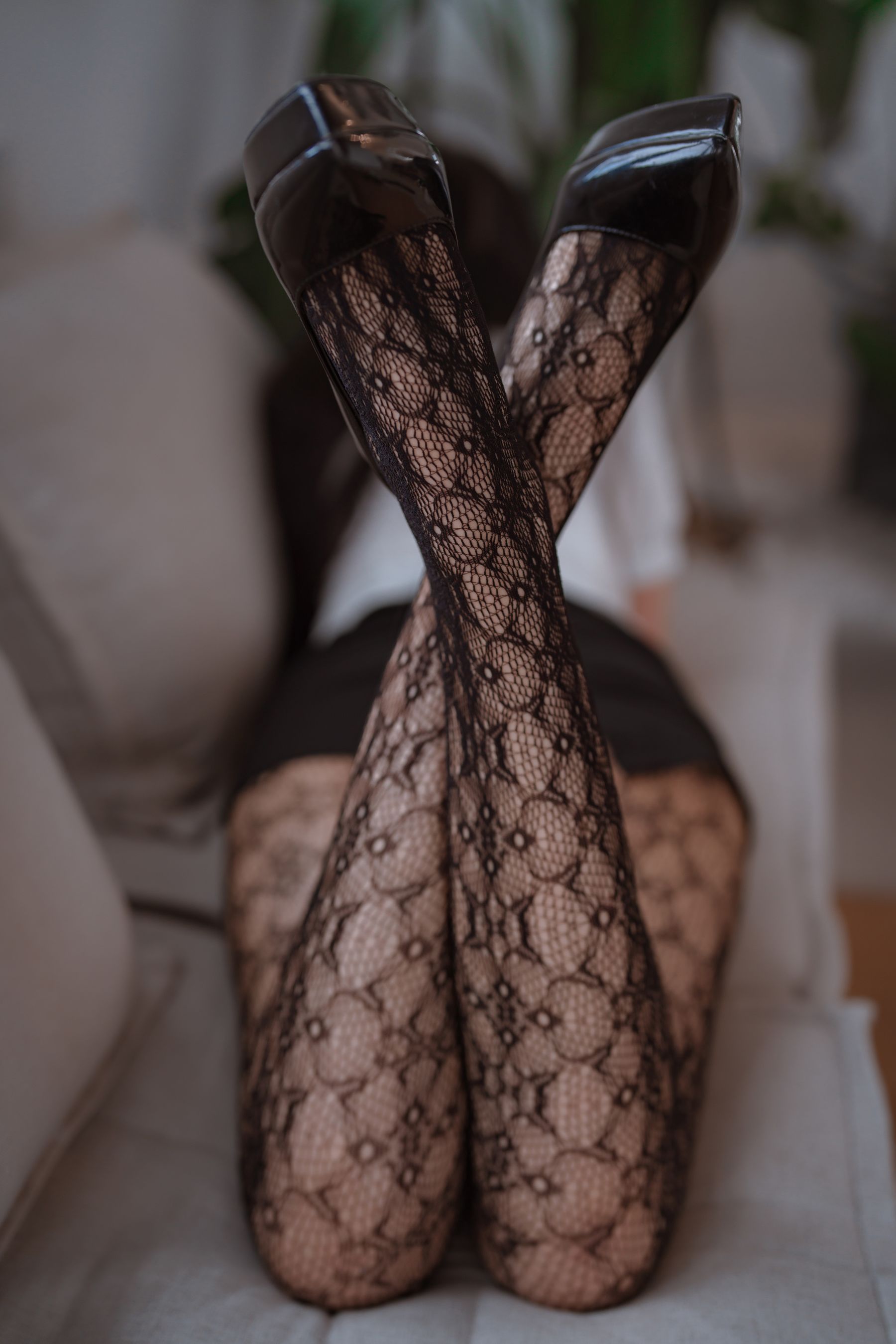 [福利COS] 轩萧学姐 - 提花裤袜第11张