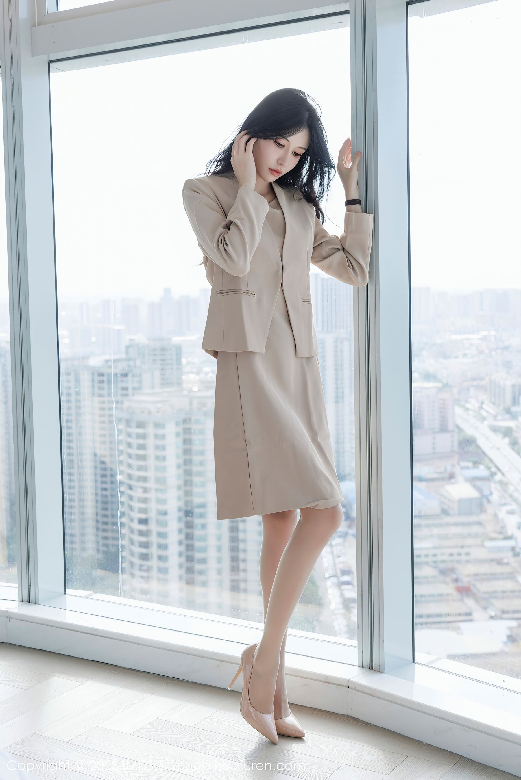  爱蜜社 VOL.746 泥鳅鳅 时尚美腿第12张