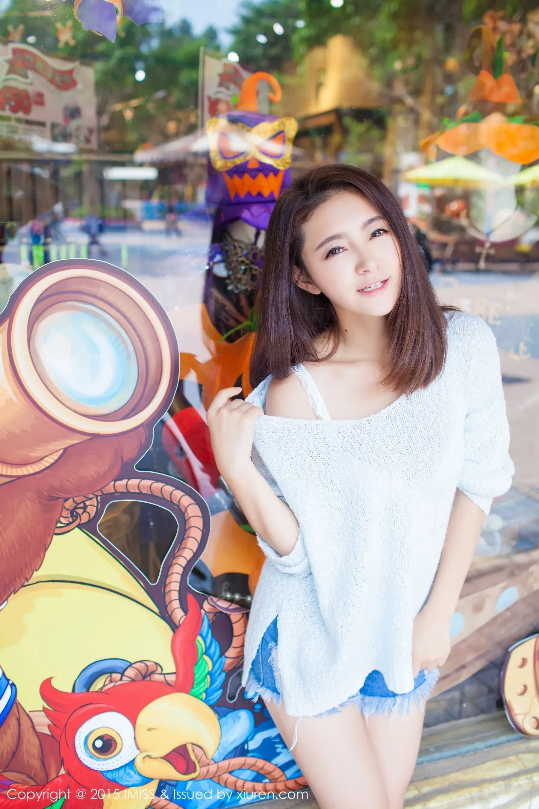  夏茉GIGI《牛仔热裤街拍》 爱蜜社IMiss Vol.049第4张