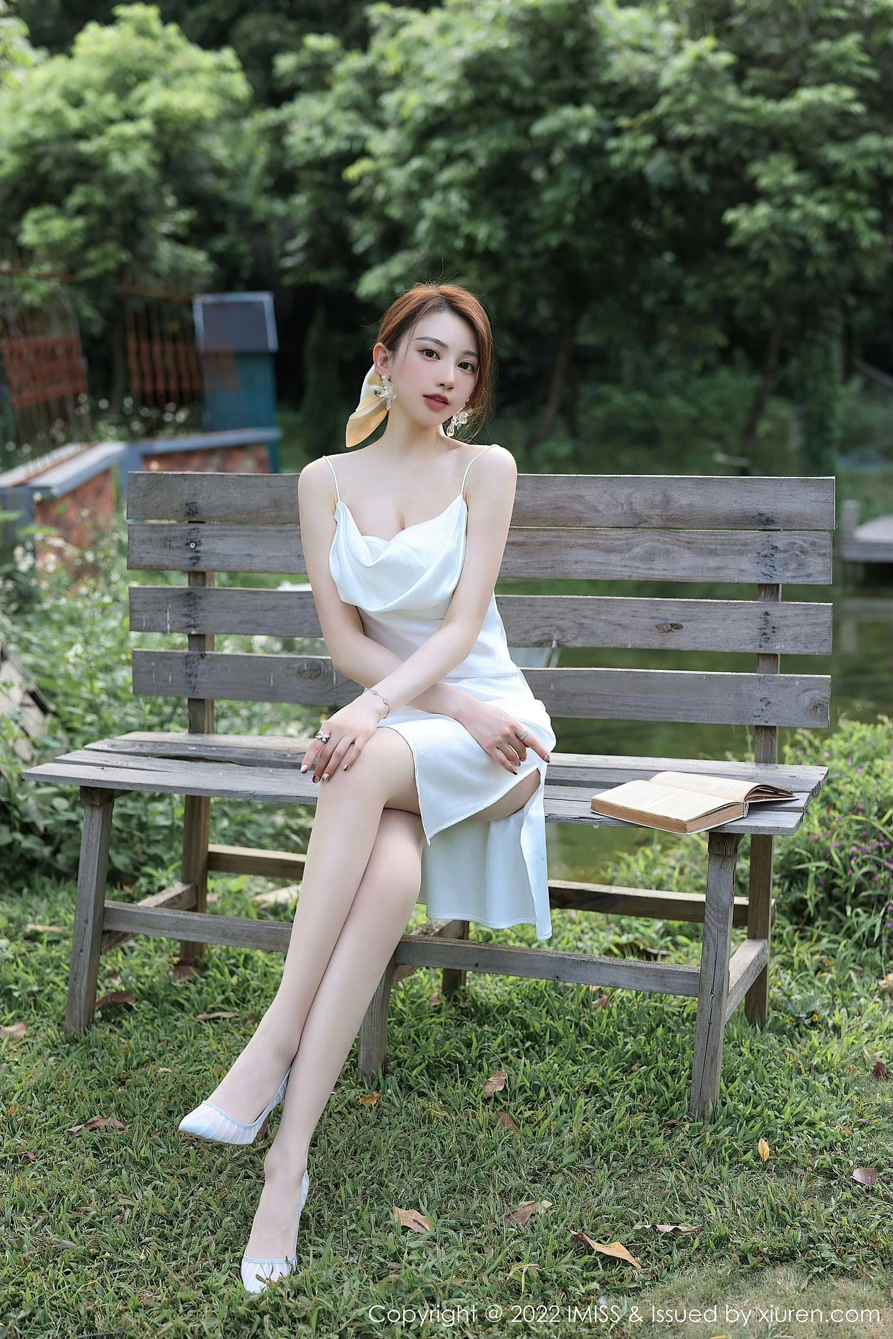  爱蜜社 VOL.682 Lynn刘奕宁 户外美腿第9张