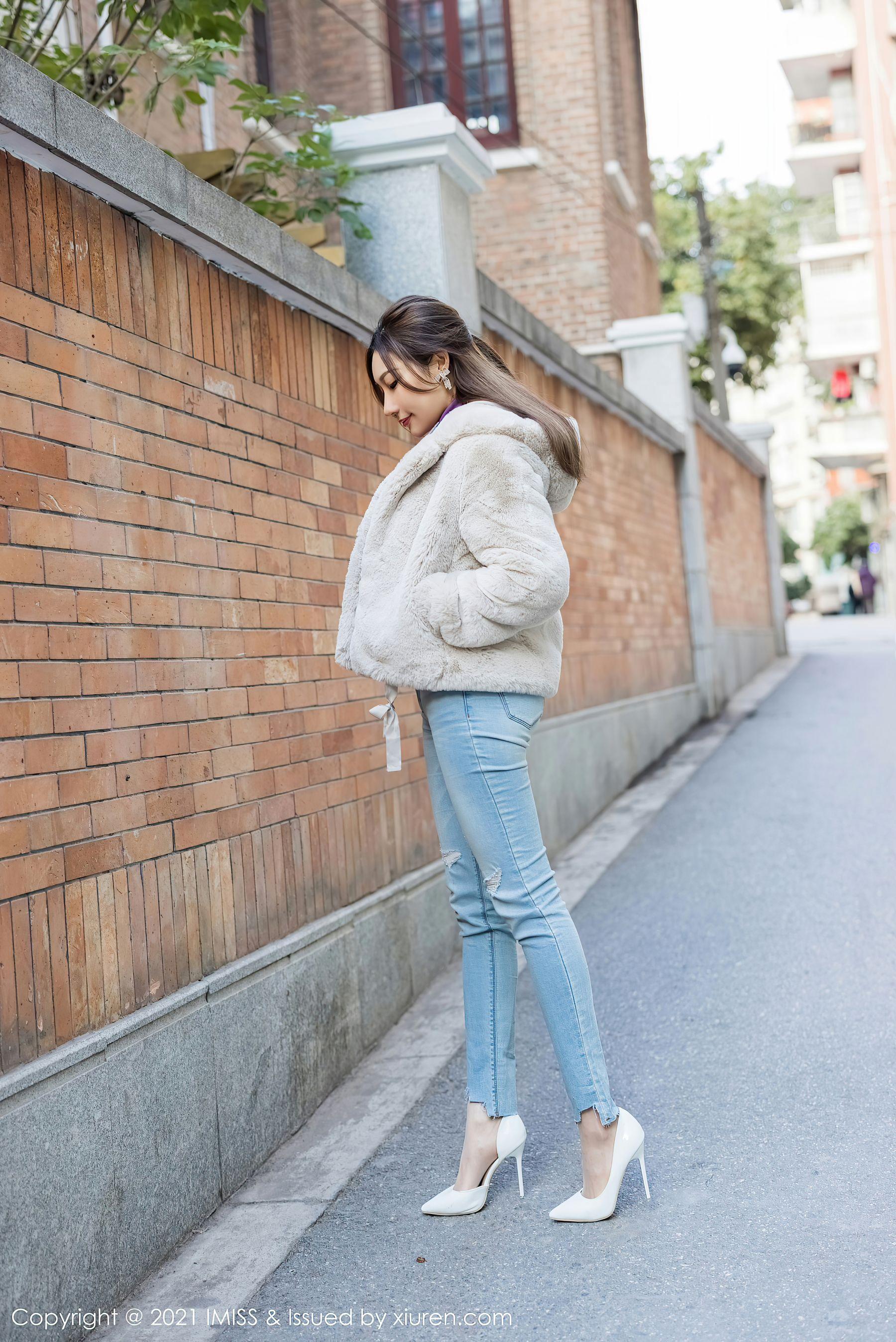  爱蜜社 VOL.541 小狐狸Kathryn第1张