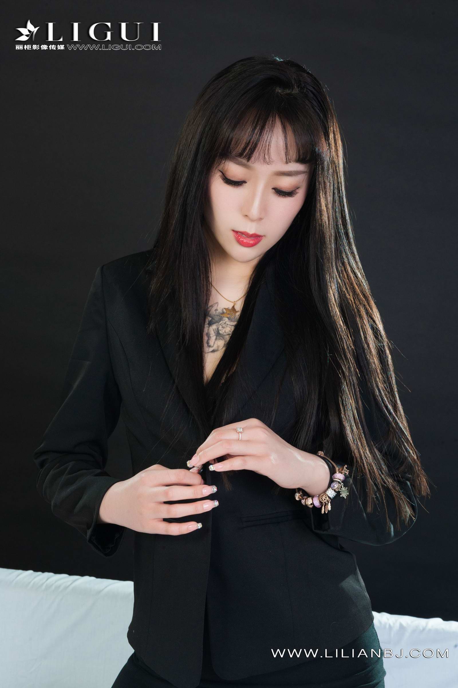 Ligui丽柜 2022.02.07 《职场艳遇》乘乘第4张