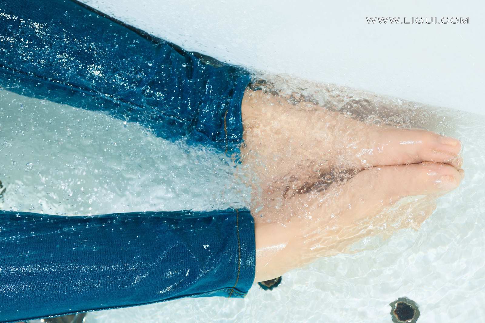 Ligui丽柜 2022.04.02《玉脂丝滑》小七第3张