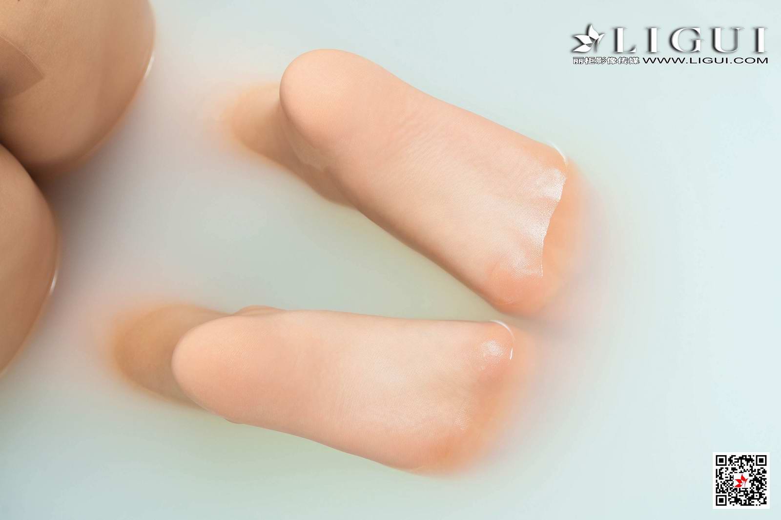 Ligui丽柜  2020.05.27《香浴名莲》潘潘第18张