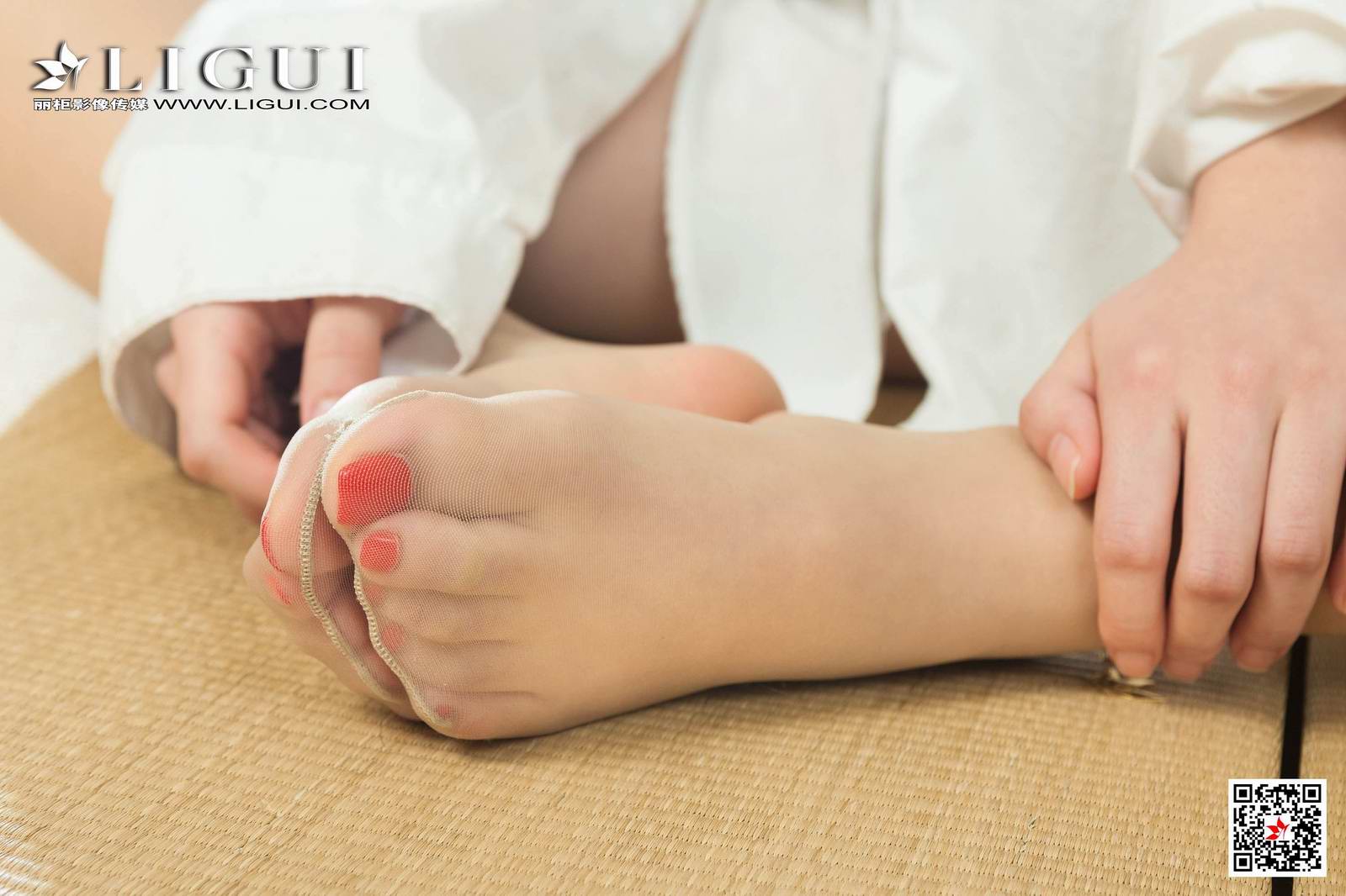 Ligui丽柜  2020.05.27《香浴名莲》潘潘第2张